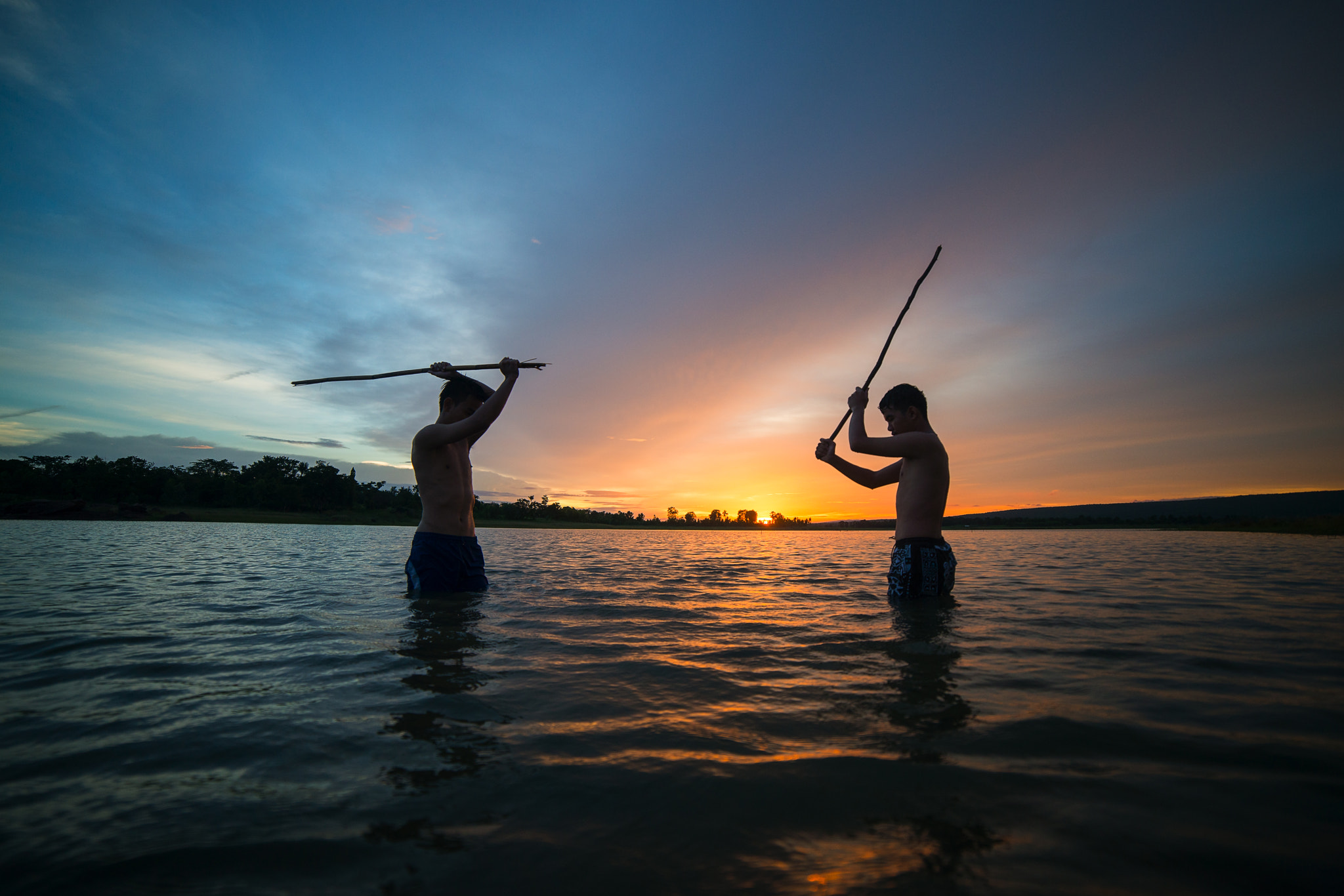 Samyang 14mm F2.8 ED AS IF UMC sample photo. The funny moment at the lake photography