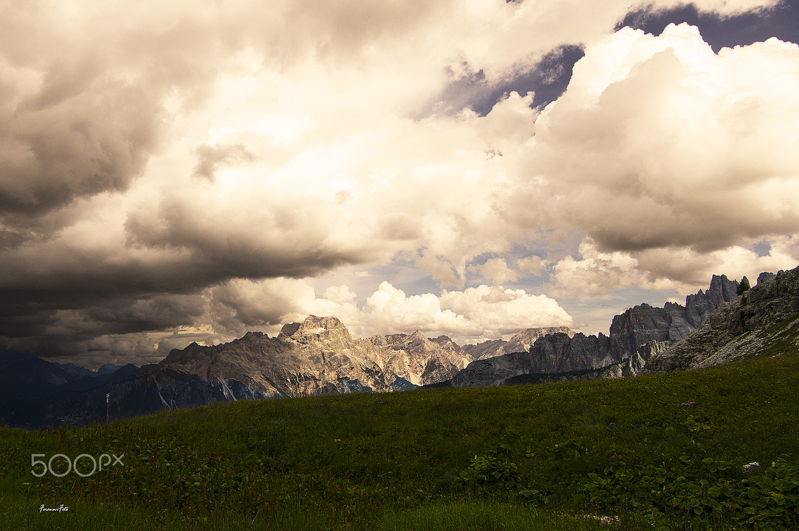 Pentax smc DA 16-45mm F4 ED AL sample photo. Temporale photography
