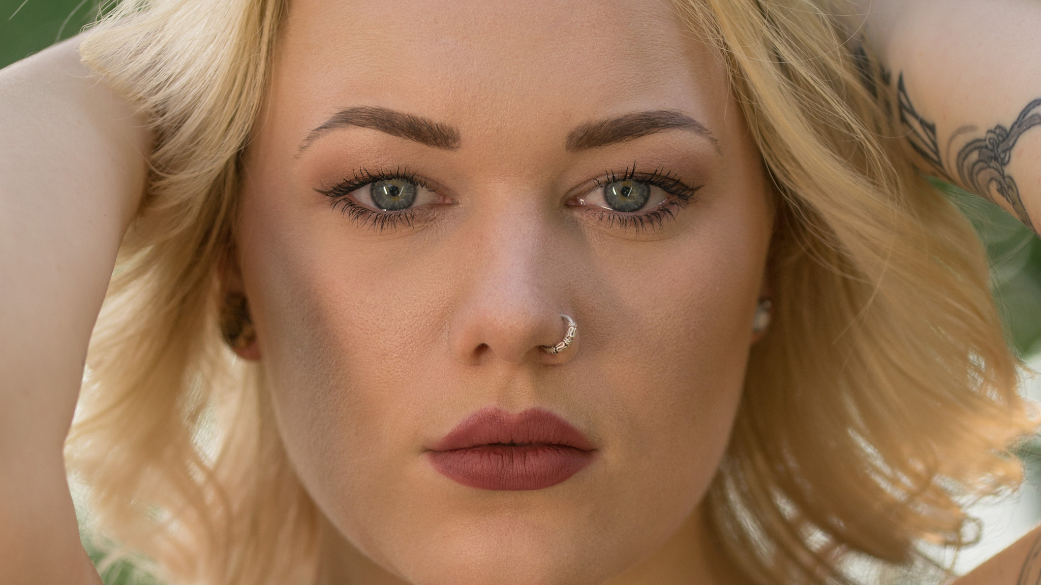 Sony a7R + 105mm F2.8 sample photo. Blue eyes photography