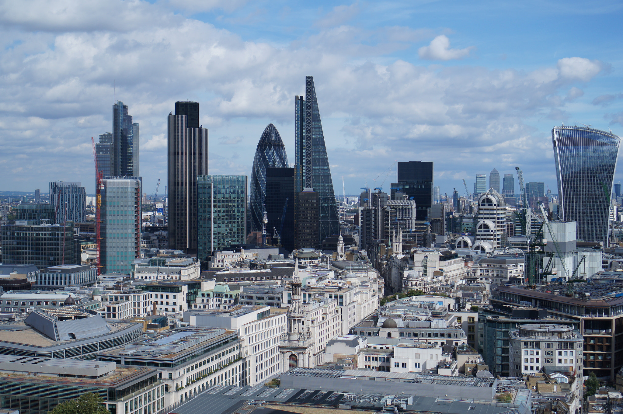 Sony Alpha NEX-C3 + Sony E 35mm F1.8 OSS sample photo. City of london and canary wharf photography