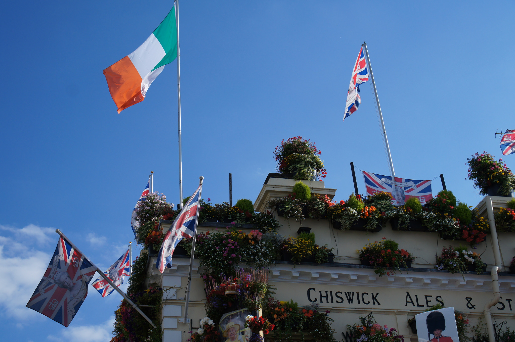 Sony Alpha NEX-C3 + Sony E 35mm F1.8 OSS sample photo. Unusual flags photography