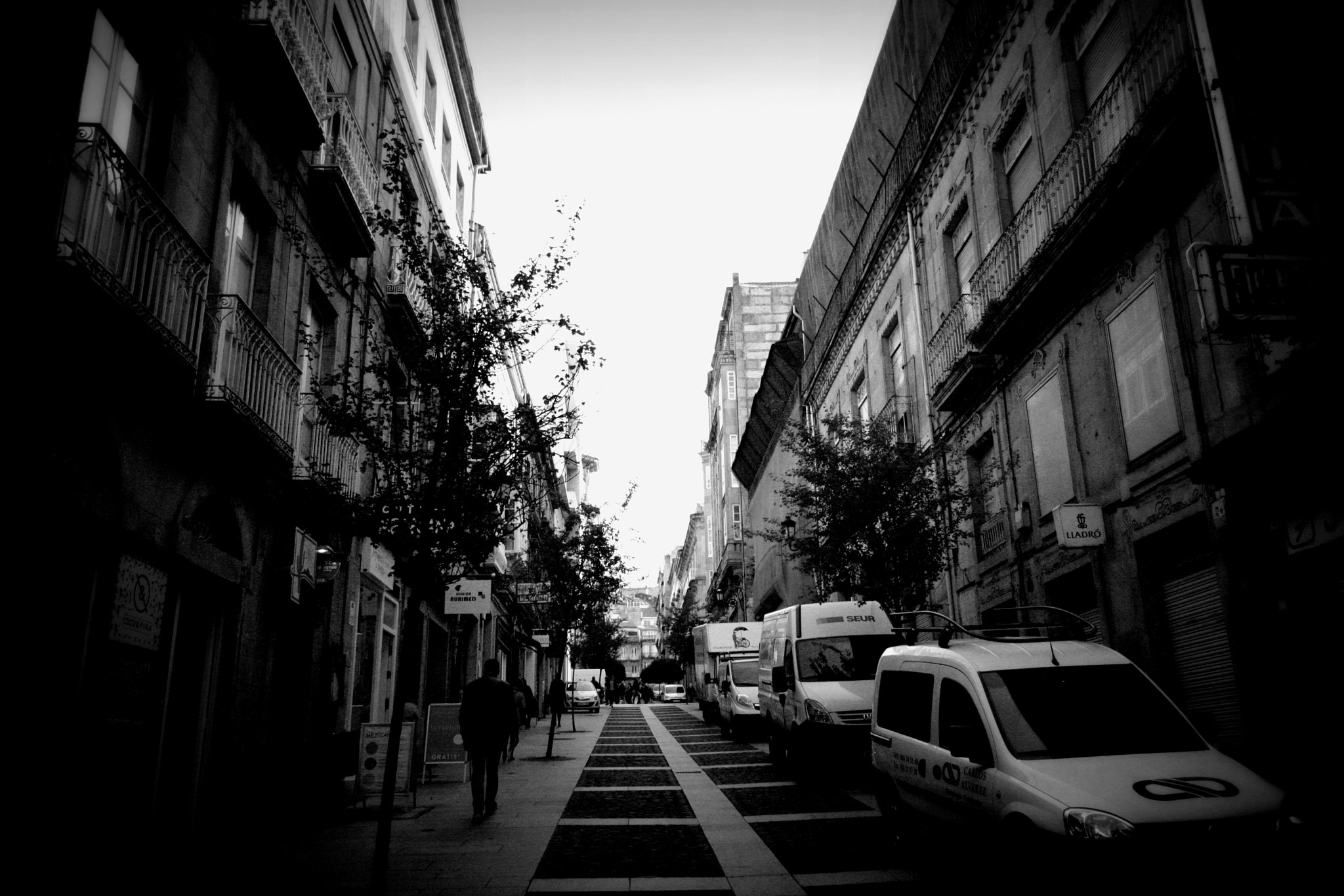 Canon EOS 1000D (EOS Digital Rebel XS / EOS Kiss F) sample photo. Ourense () photography