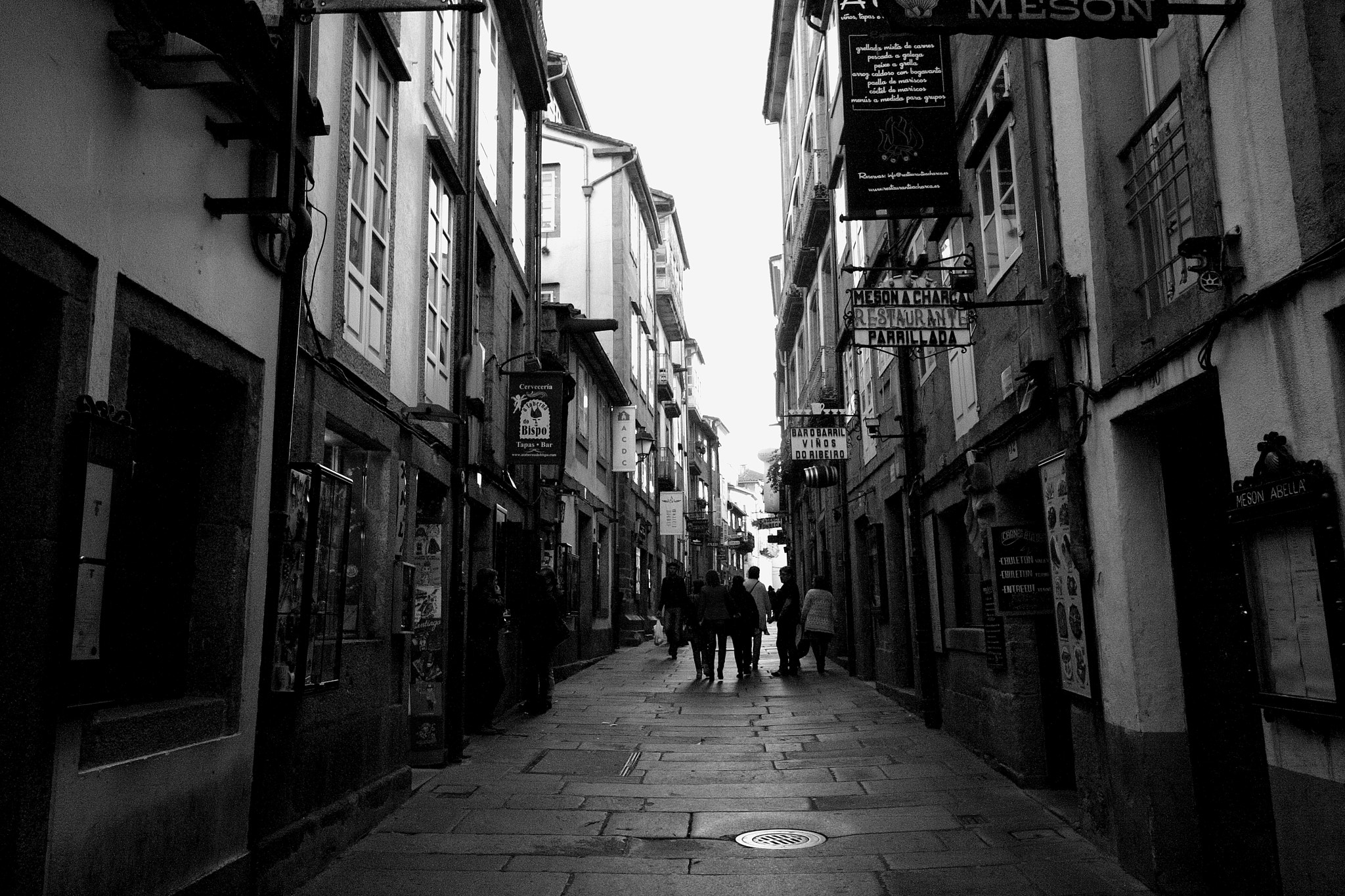 Canon EOS 1000D (EOS Digital Rebel XS / EOS Kiss F) sample photo. Santiago () photography