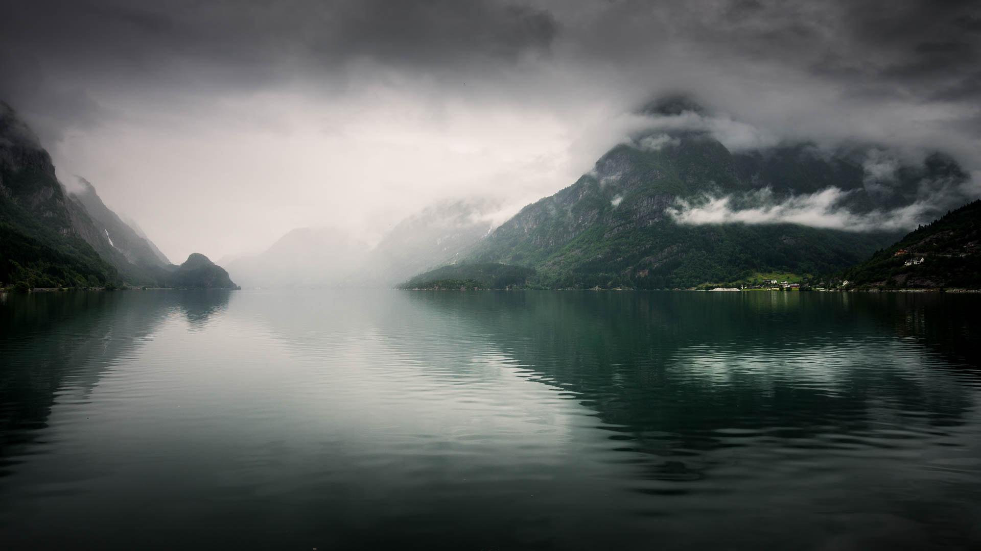 Canon EF 16-35mm F4L IS USM sample photo. Fjordview photography