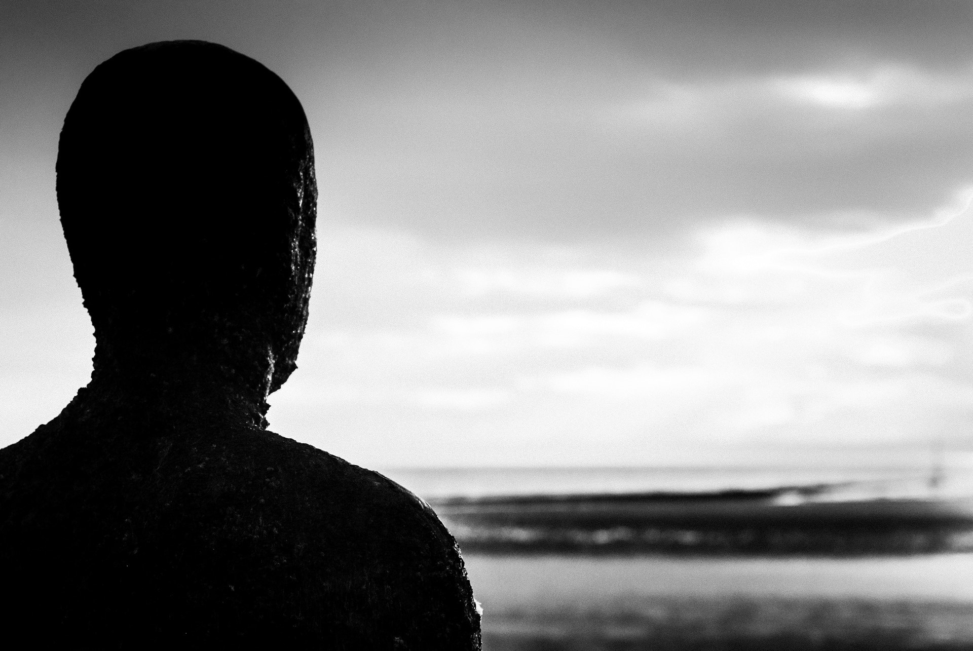 Nikon D3000 + Nikon AF Nikkor 50mm F1.8D sample photo. Gormley statue photography
