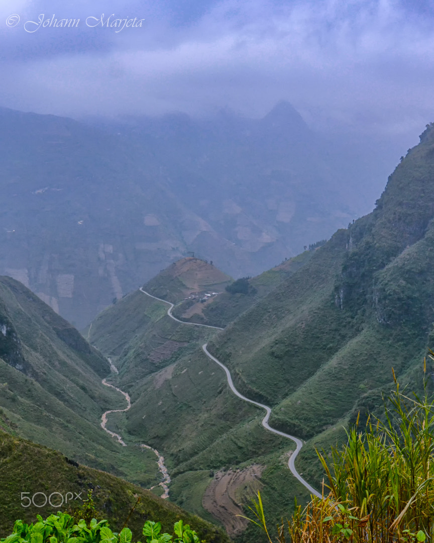 Nikon D7100 + Tamron SP 15-30mm F2.8 Di VC USD sample photo. Mountain high, river low photography