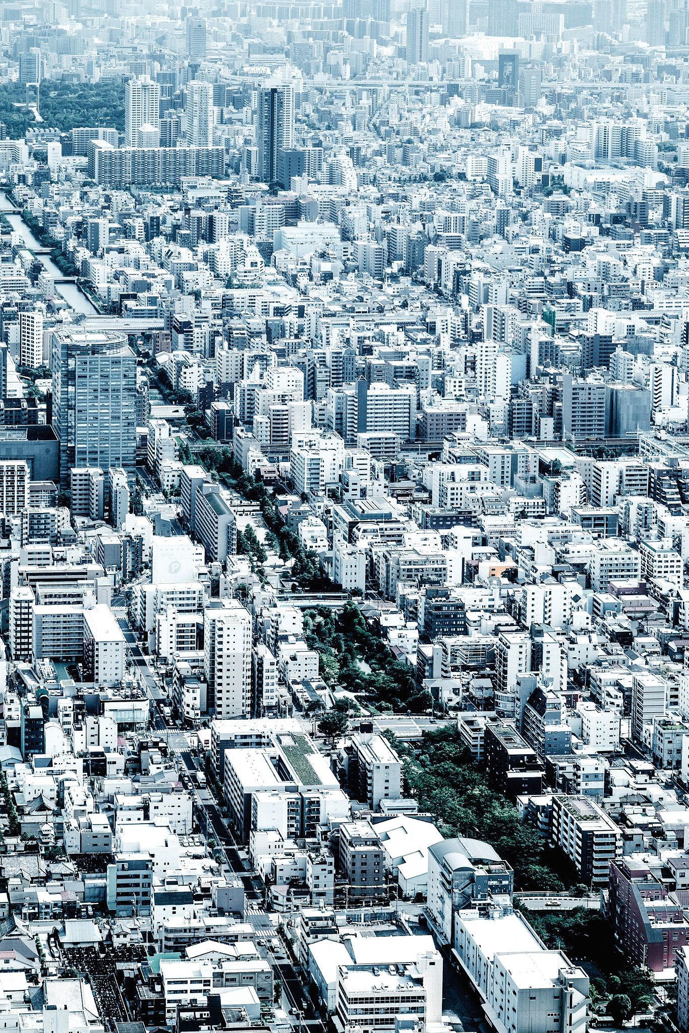 Fujifilm X-T10 + Fujifilm XF 50-140mm F2.8 R LM OIS WR sample photo. Concrete jungle of tokyo photography