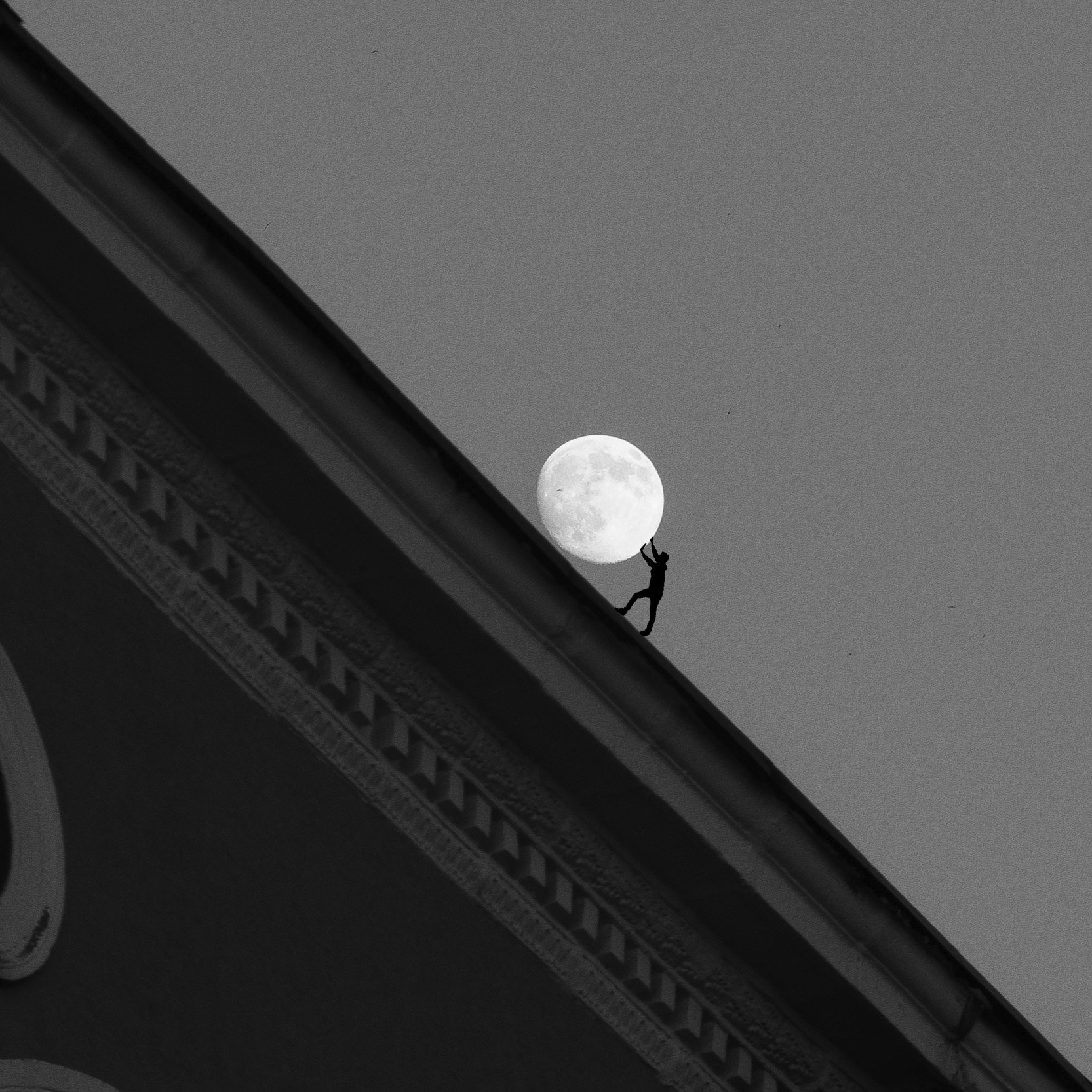 Sony SLT-A55 (SLT-A55V) + Minolta AF 70-210mm F4 Macro sample photo. Moon worker photography