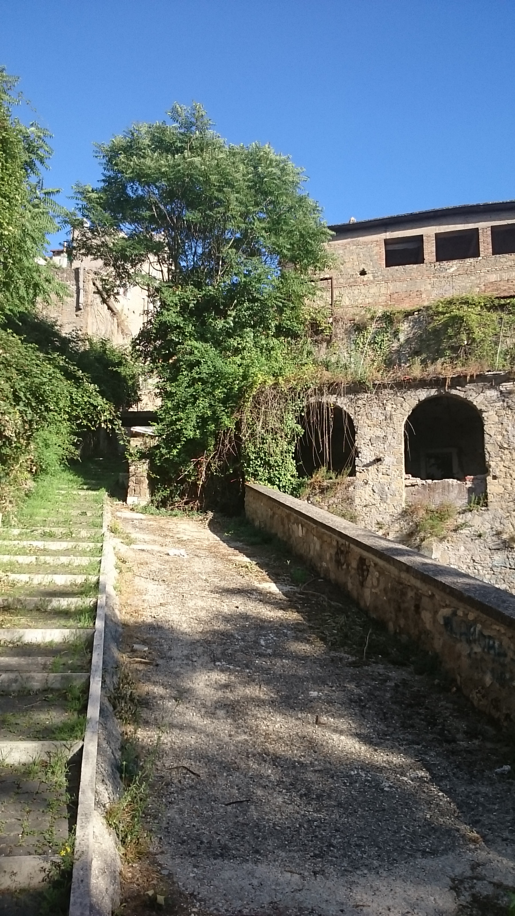 Sony Xperia Z Ultra sample photo. It's near the villa grigoriana. tivoli. photography