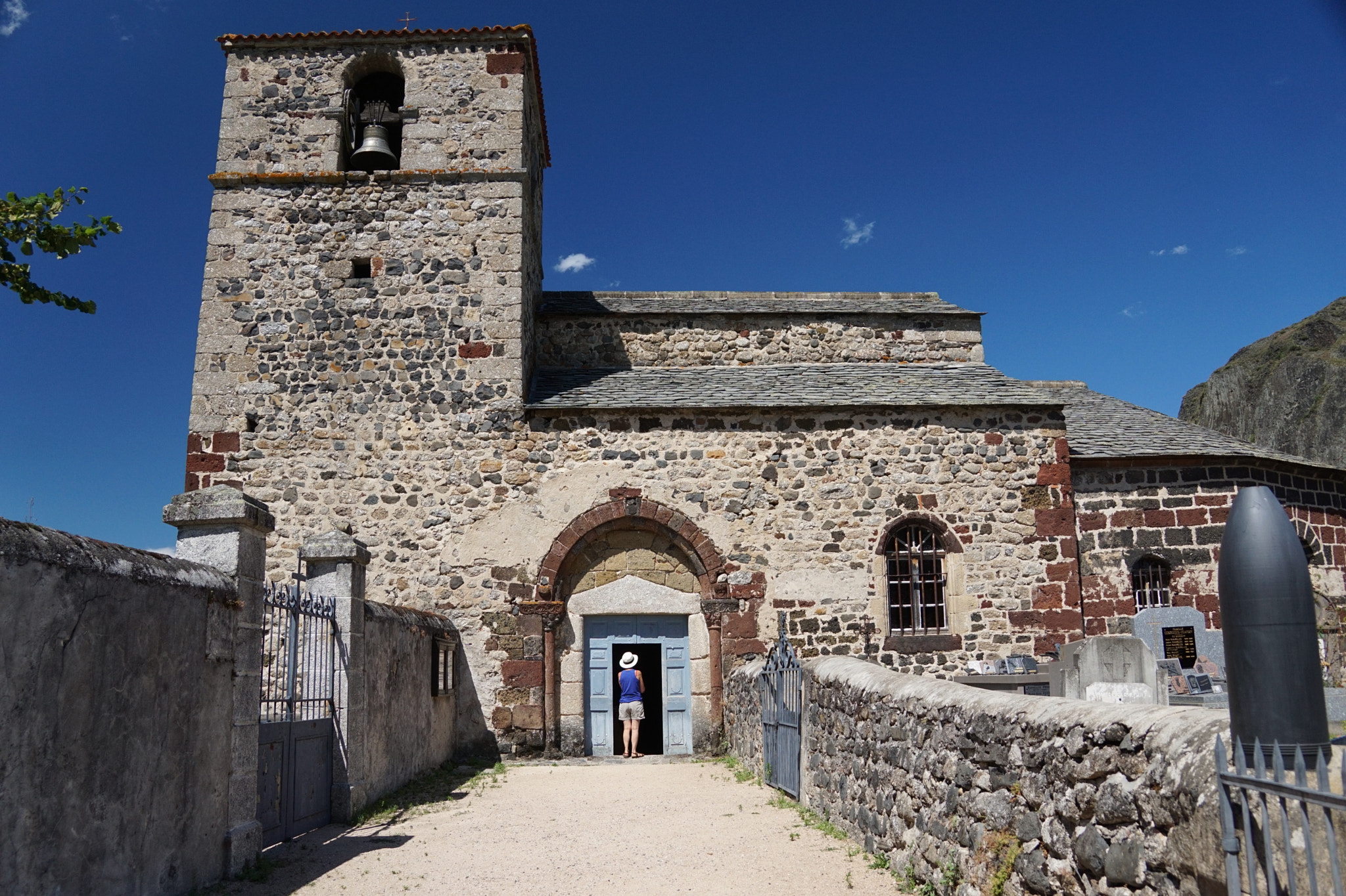 Sony DT 18-250mm F3.5-6.3 sample photo. Eglise de prades photography