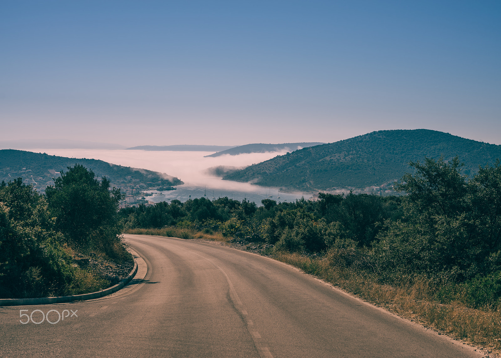 Sony a7R + Sony FE 50mm F1.8 sample photo. Boiling adriatica photography