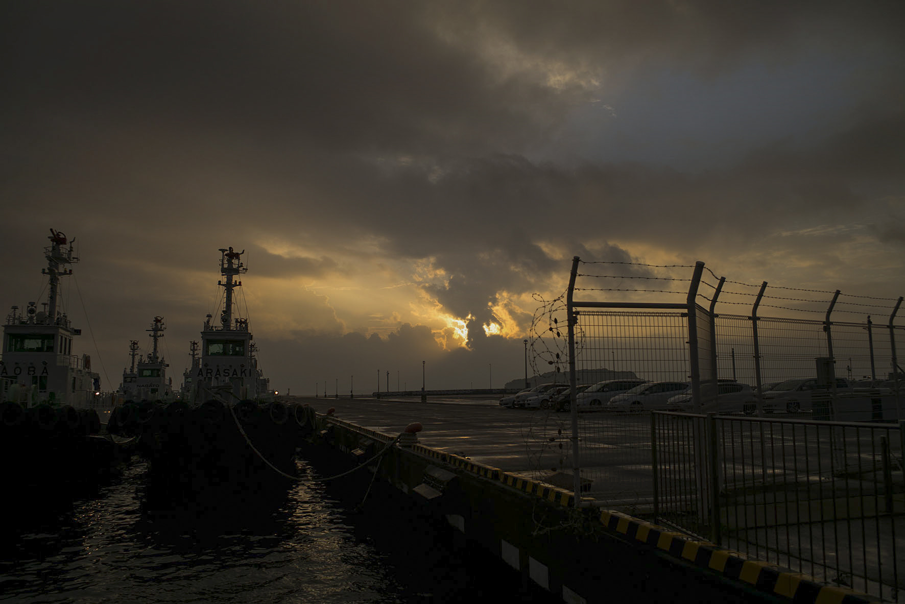 Leica Elmarit-M 28mm F2.8 ASPH sample photo. Port after the rain photography