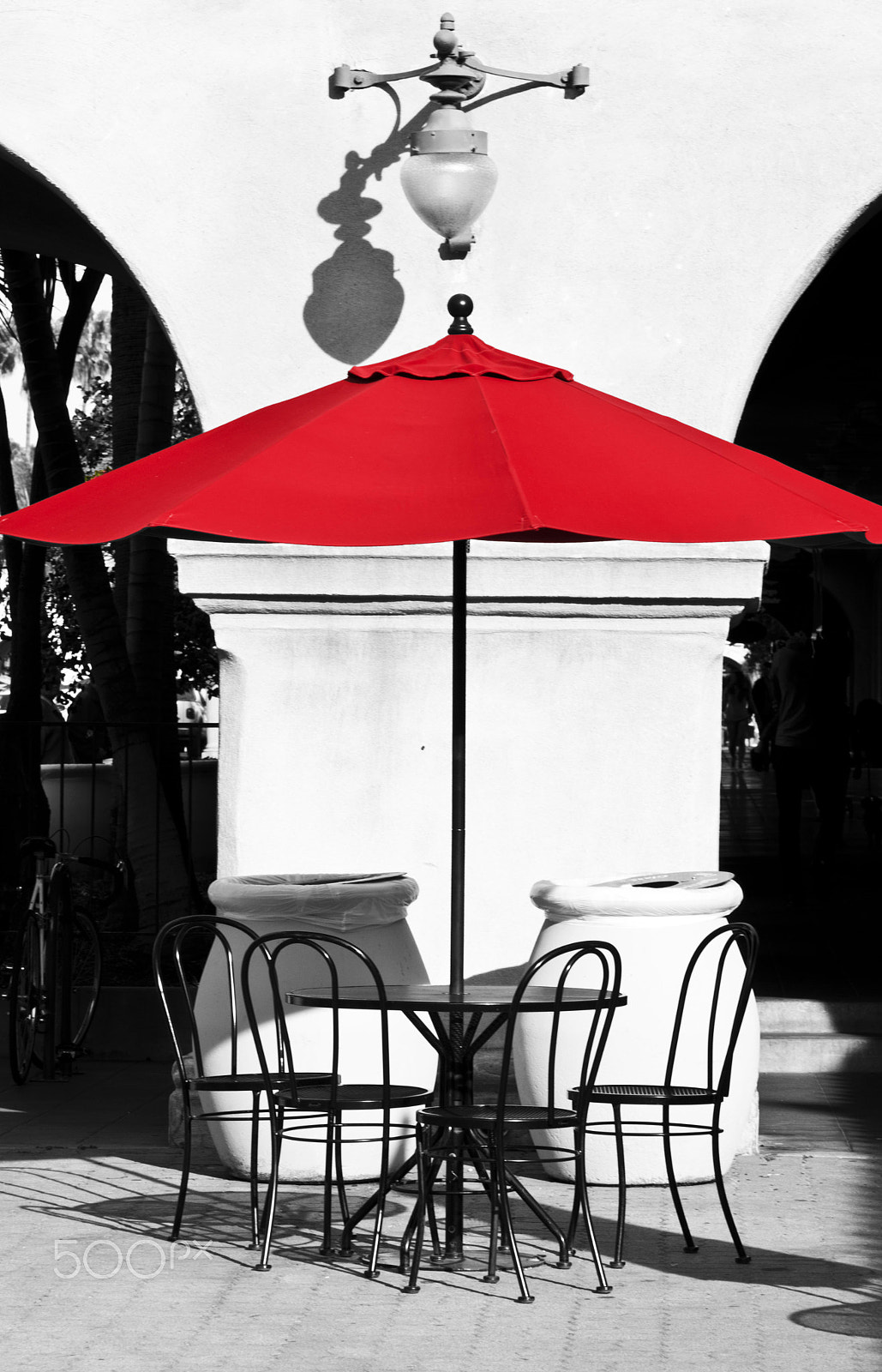 AF Zoom-Nikkor 75-300mm f/4.5-5.6 sample photo. Café tranquille photography