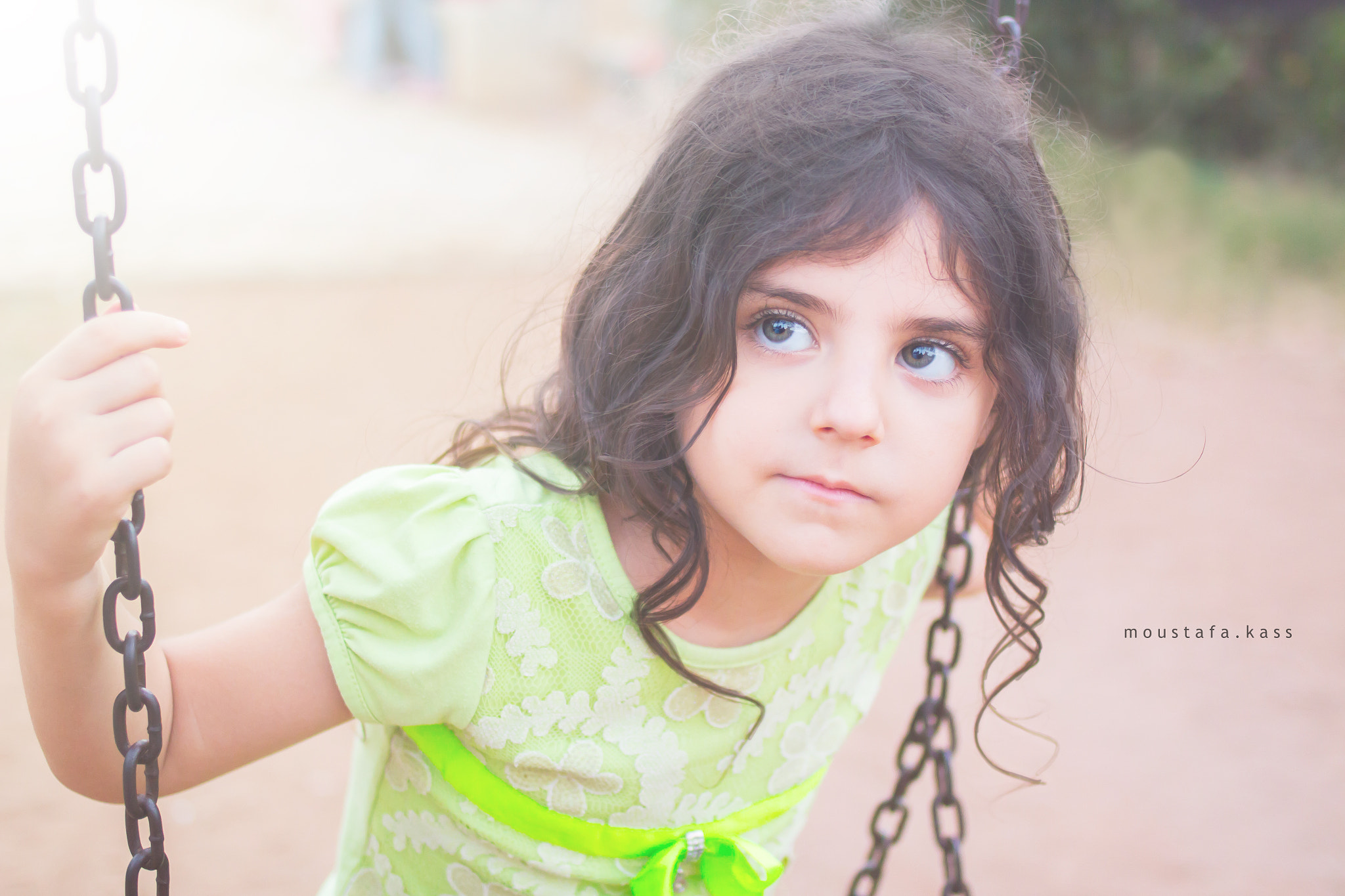 Canon EOS 700D (EOS Rebel T5i / EOS Kiss X7i) + Canon EF 35mm F2 sample photo. Eyes talk photography