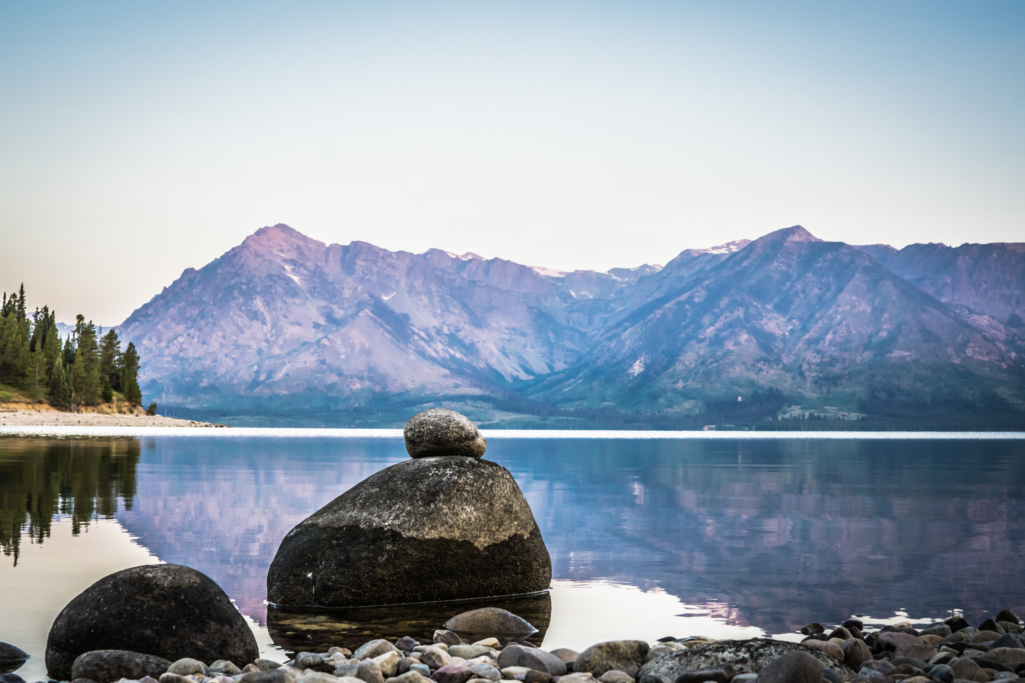 Sony FE 28mm F2 sample photo. Rocky photography