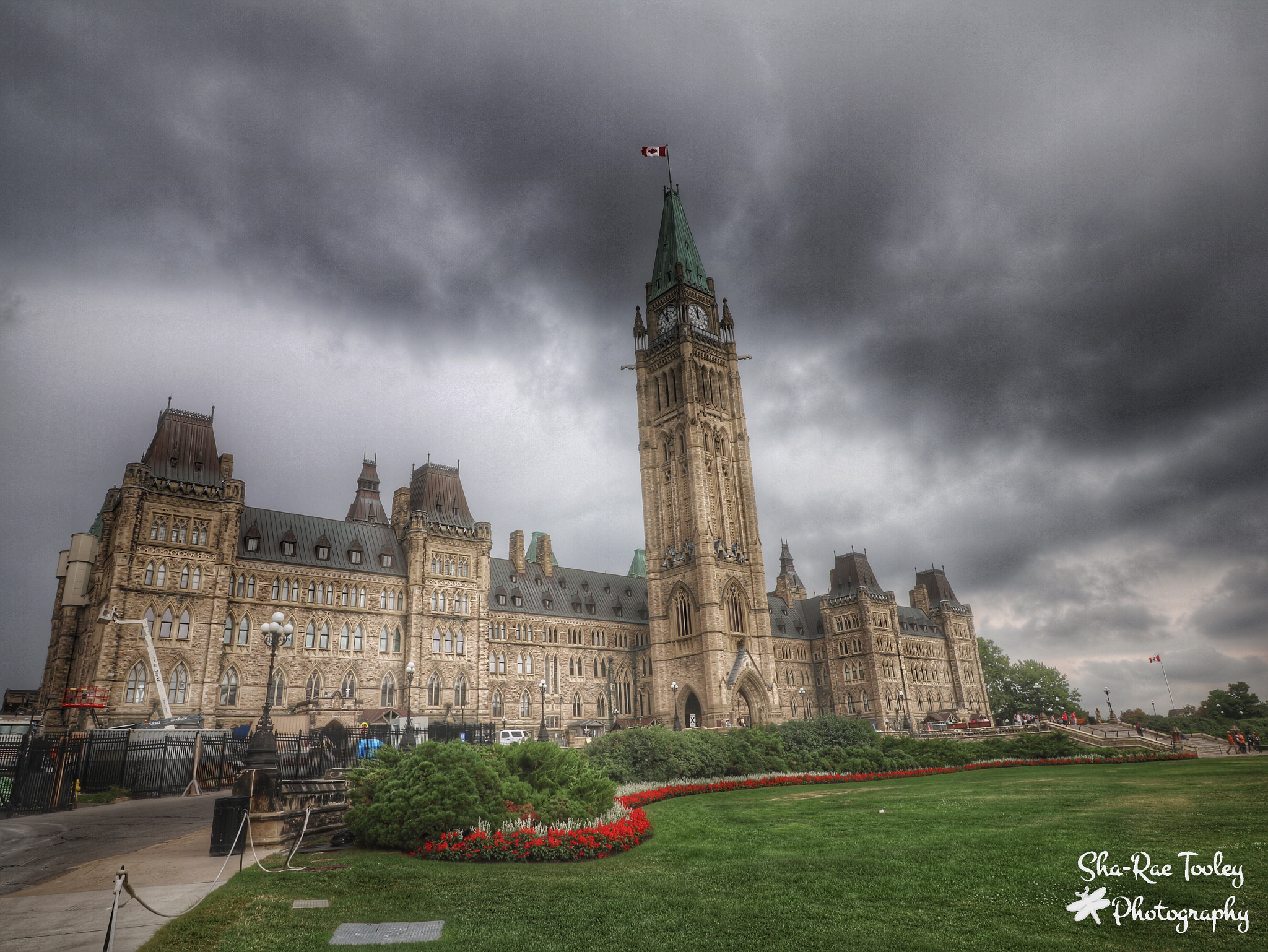 Canon EOS 750D (EOS Rebel T6i / EOS Kiss X8i) sample photo. Parliament hill, ottawa ontario photography