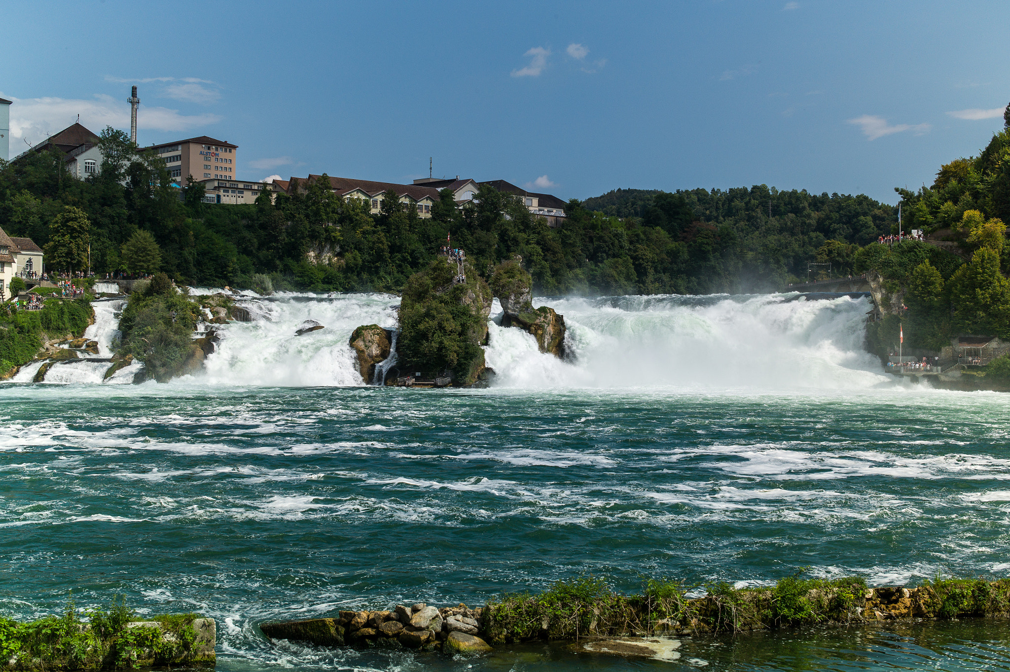 Elmarit-M 28mm f/2.8 (IV) sample photo. Rheinfall photography