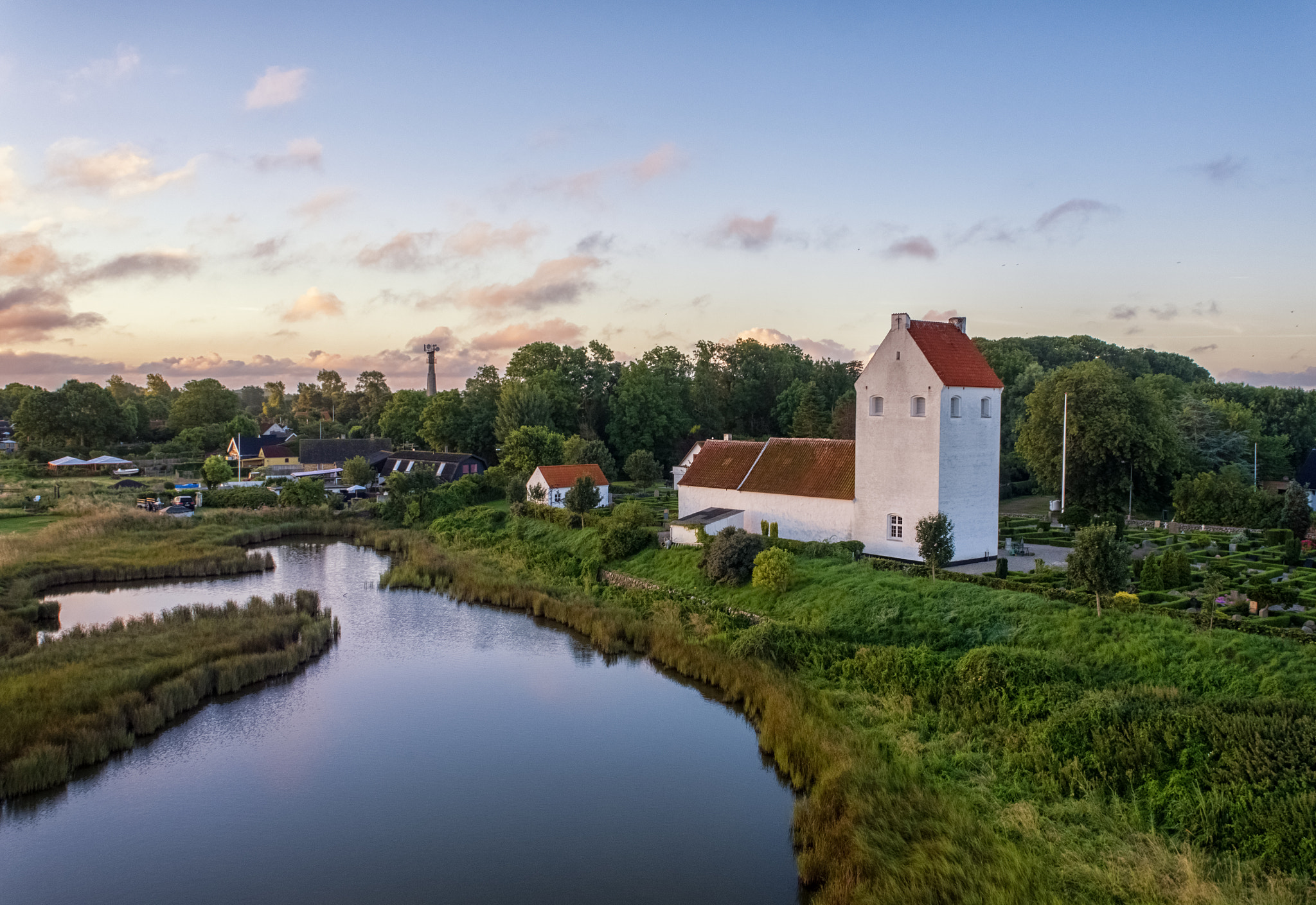 DJI FC550 + Olympus M.Zuiko Digital ED 14-42mm F3.5-5.6 EZ sample photo. Lakeside church photography
