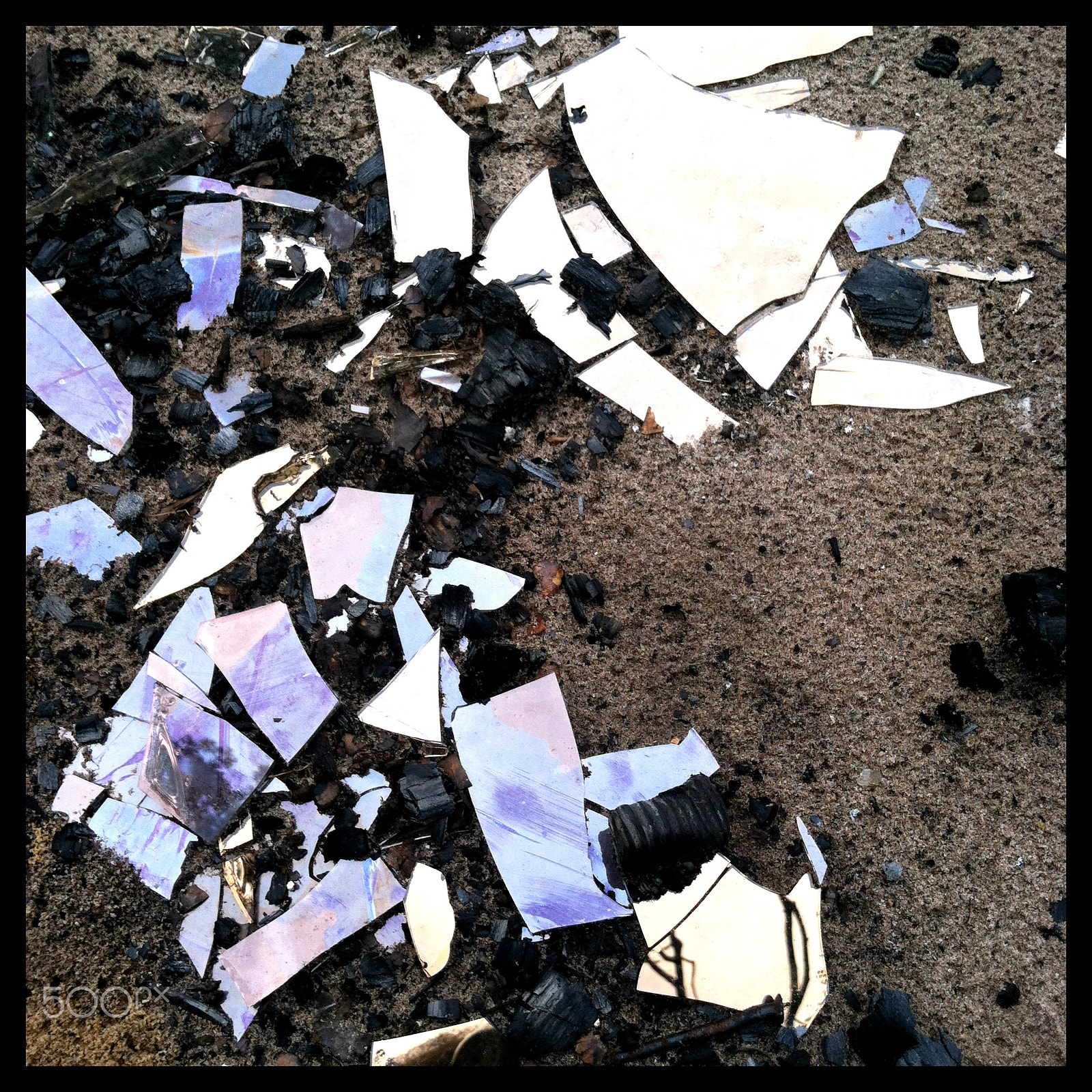 Jag.gr 6X6 for iPhone sample photo. Glass photography