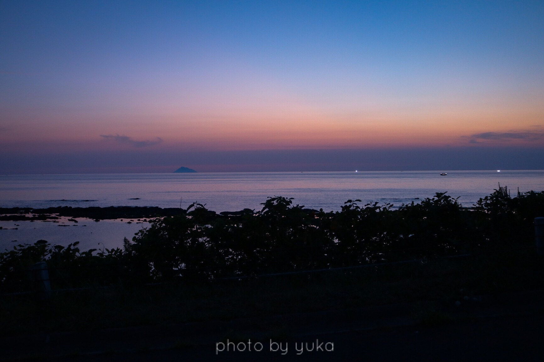Canon EOS 750D (EOS Rebel T6i / EOS Kiss X8i) + Canon EF-S 18-55mm F3.5-5.6 IS STM sample photo. あの向こう側〜evening sky〜 photography