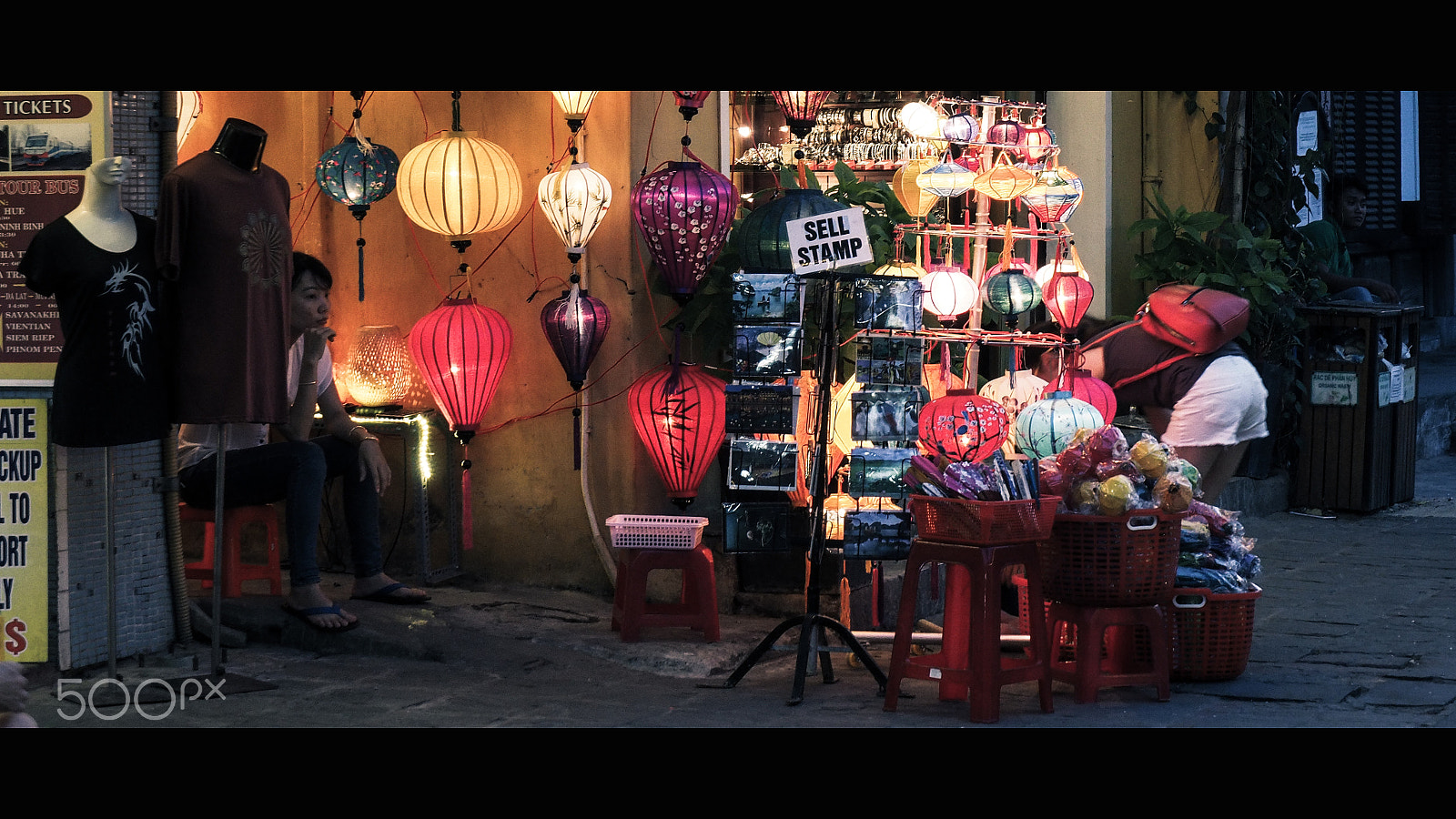 OLYMPUS M.12-50mm F3.5-6.3 sample photo. Lantern photography