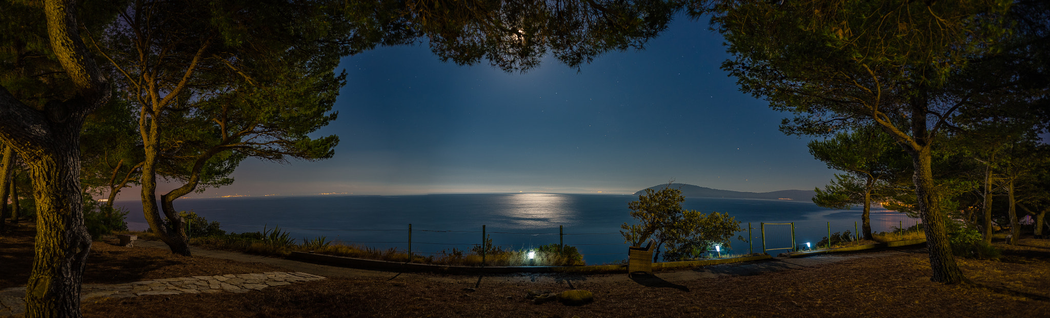 Sony a7 + Sony 20mm F2.8 sample photo. Moonlit sea photography