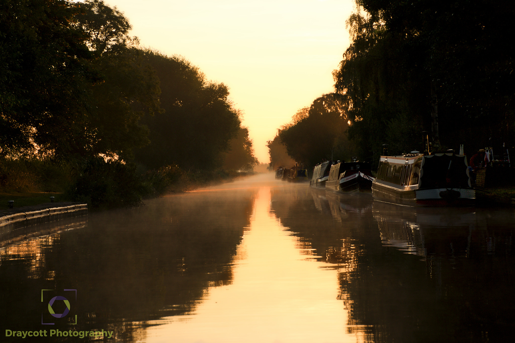 Canon EOS 70D + Tamron 16-300mm F3.5-6.3 Di II VC PZD Macro sample photo. Fradley junction early morning photography