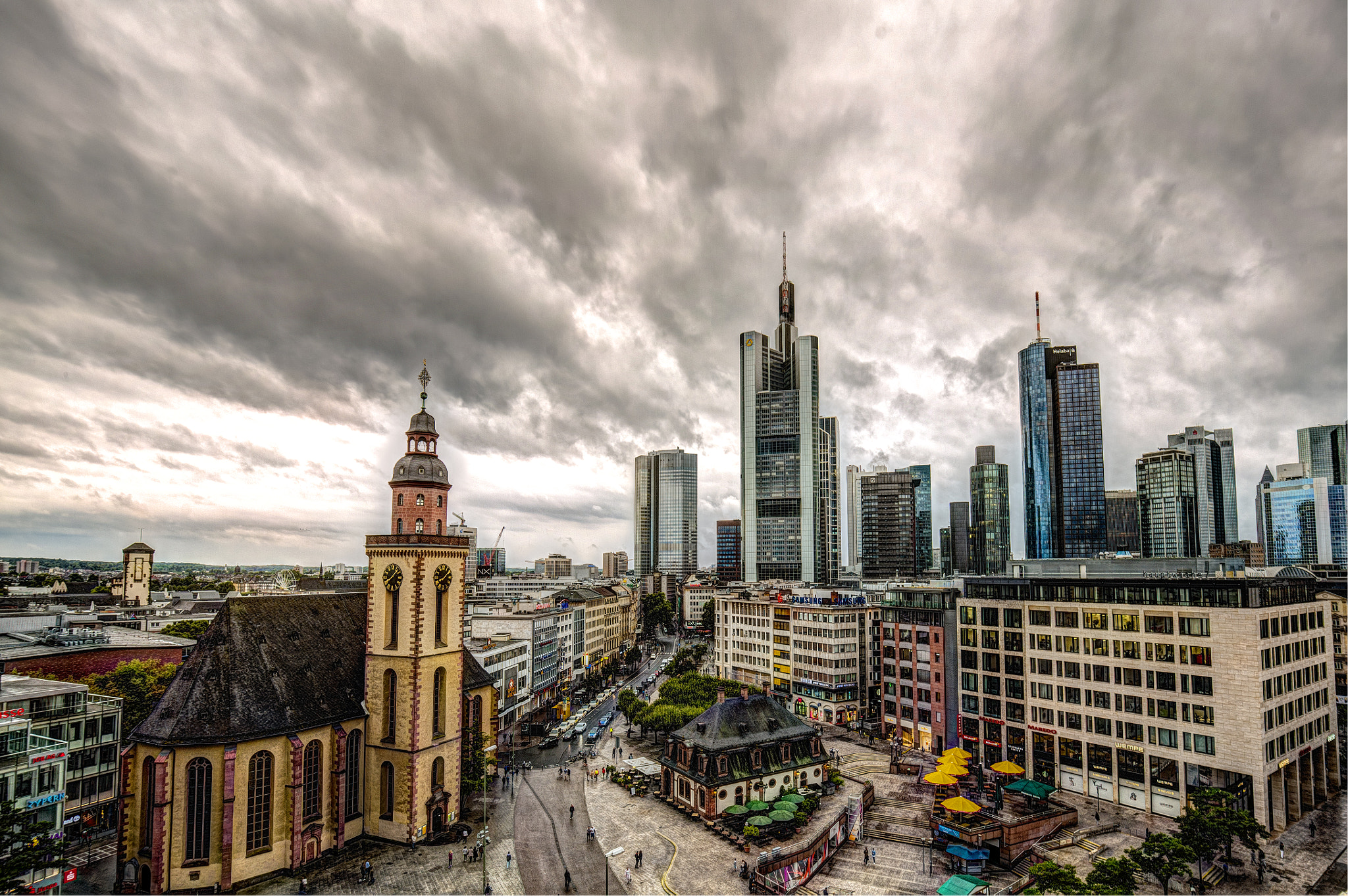 Canon EOS 5D + Canon EF 16-35mm F4L IS USM sample photo. Frankfurt am main at dusk. photography