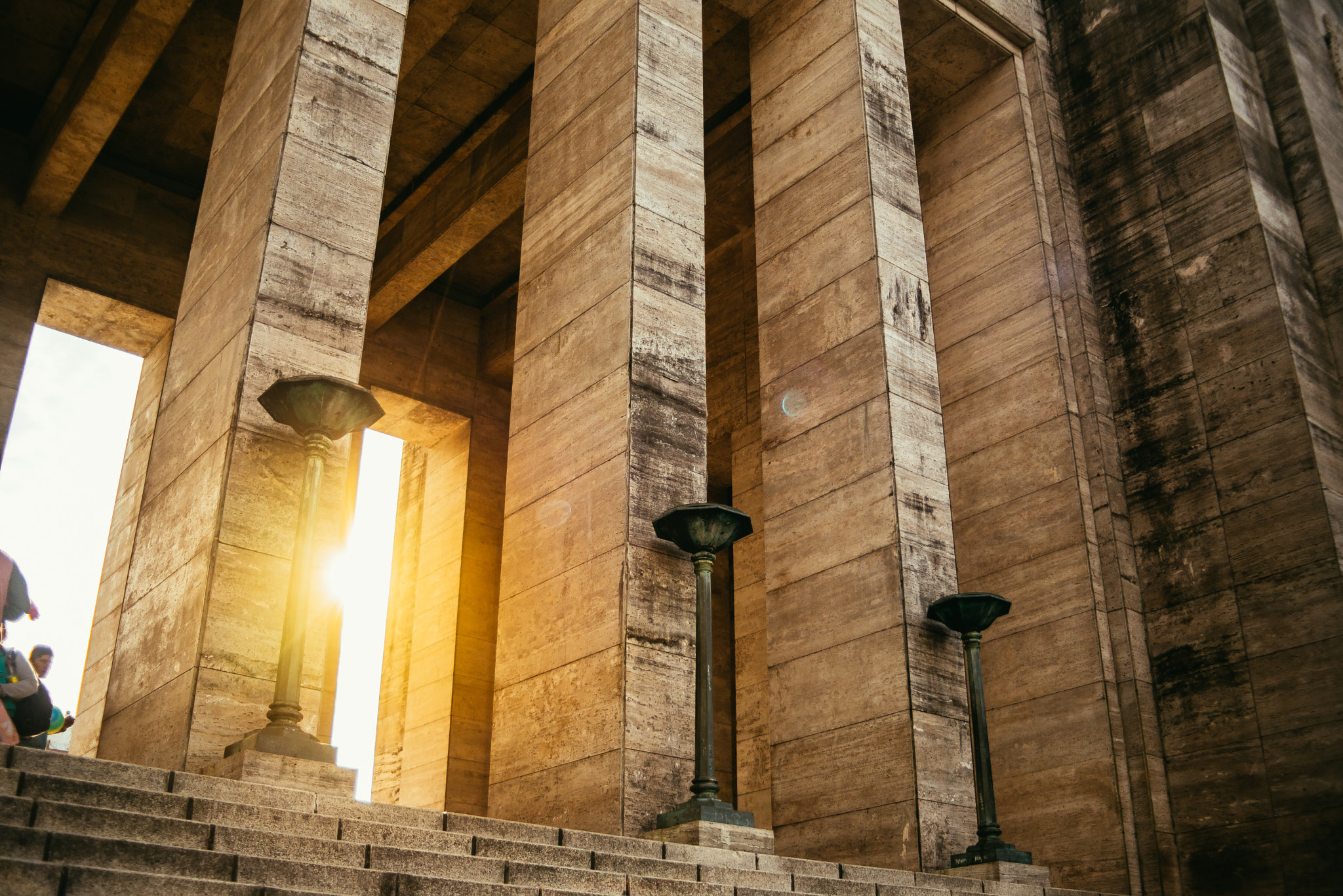 AF Zoom-Nikkor 35-70mm f/3.3-4.5 N sample photo. Through columns photography