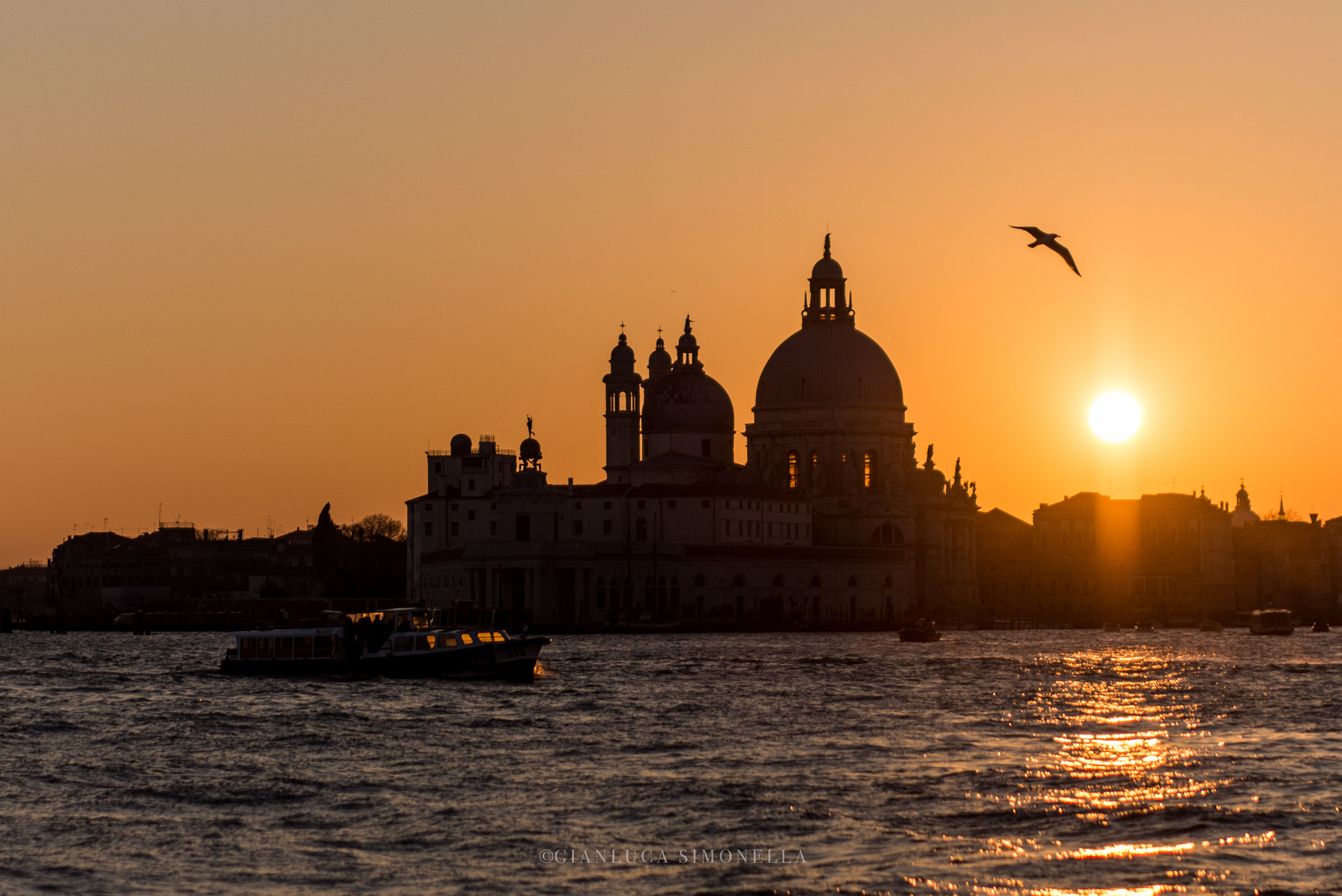 Nikon D800E + Sigma 24-70mm F2.8 EX DG Macro sample photo. Sunset in venice photography