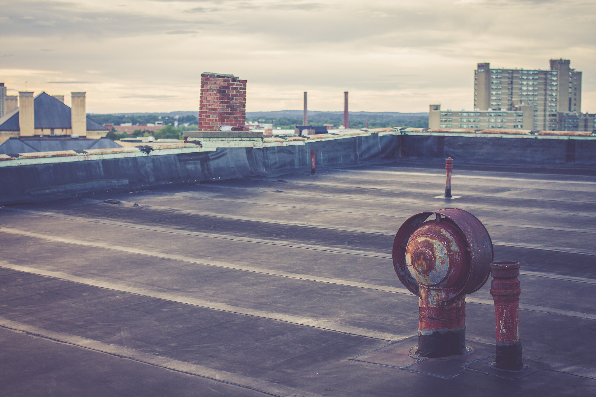 Canon EOS 7D + Canon EF 35mm F2 sample photo. Rooftops views photography