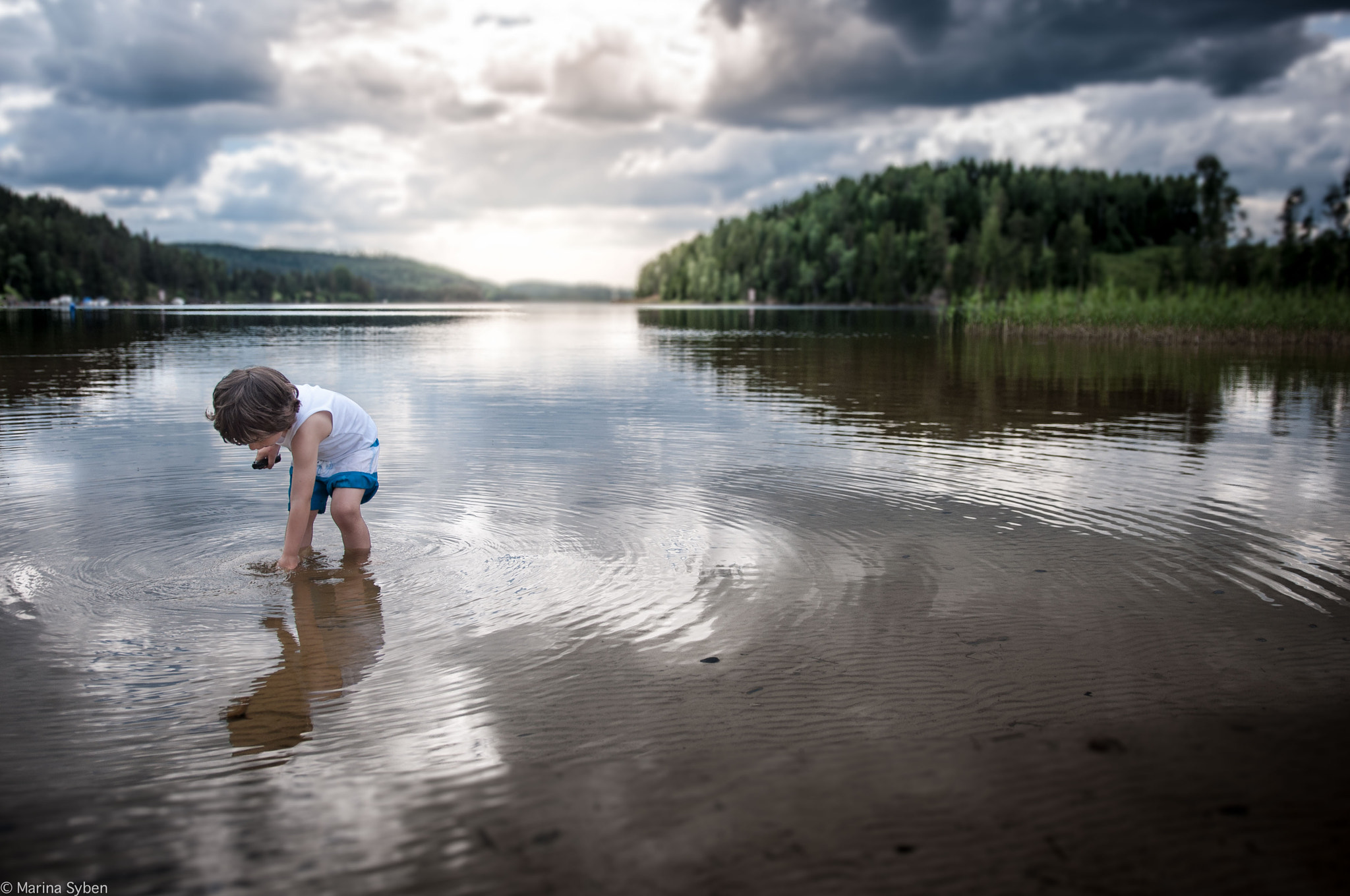 Nikon D90 + Sigma 18-35mm F1.8 DC HSM Art sample photo. Lake and forest photography
