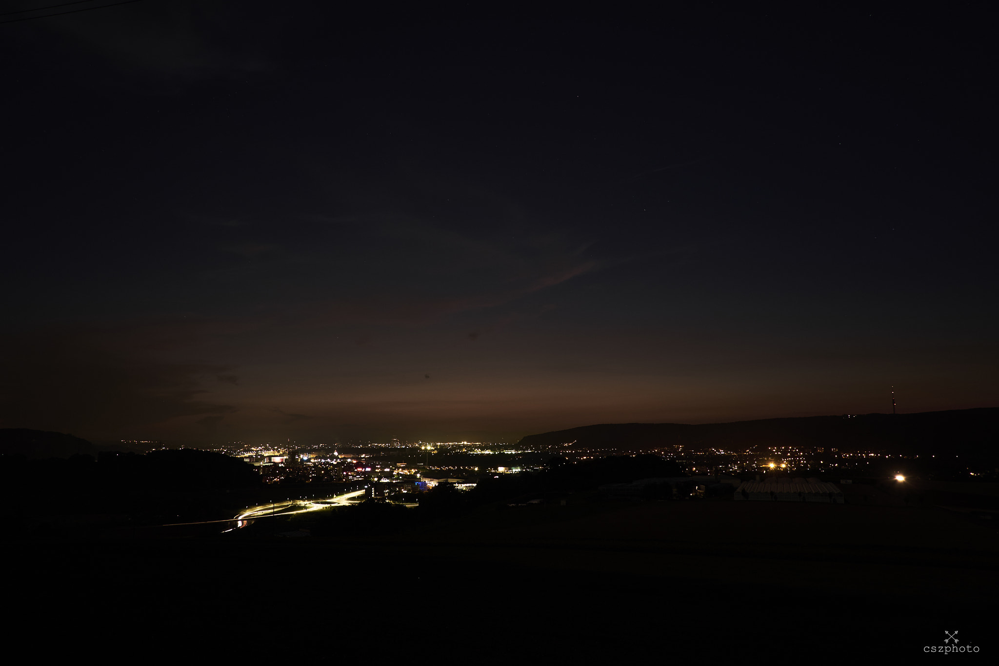 Fujifilm X-E2 + Fujifilm XF 18mm F2 R sample photo. City at night photography
