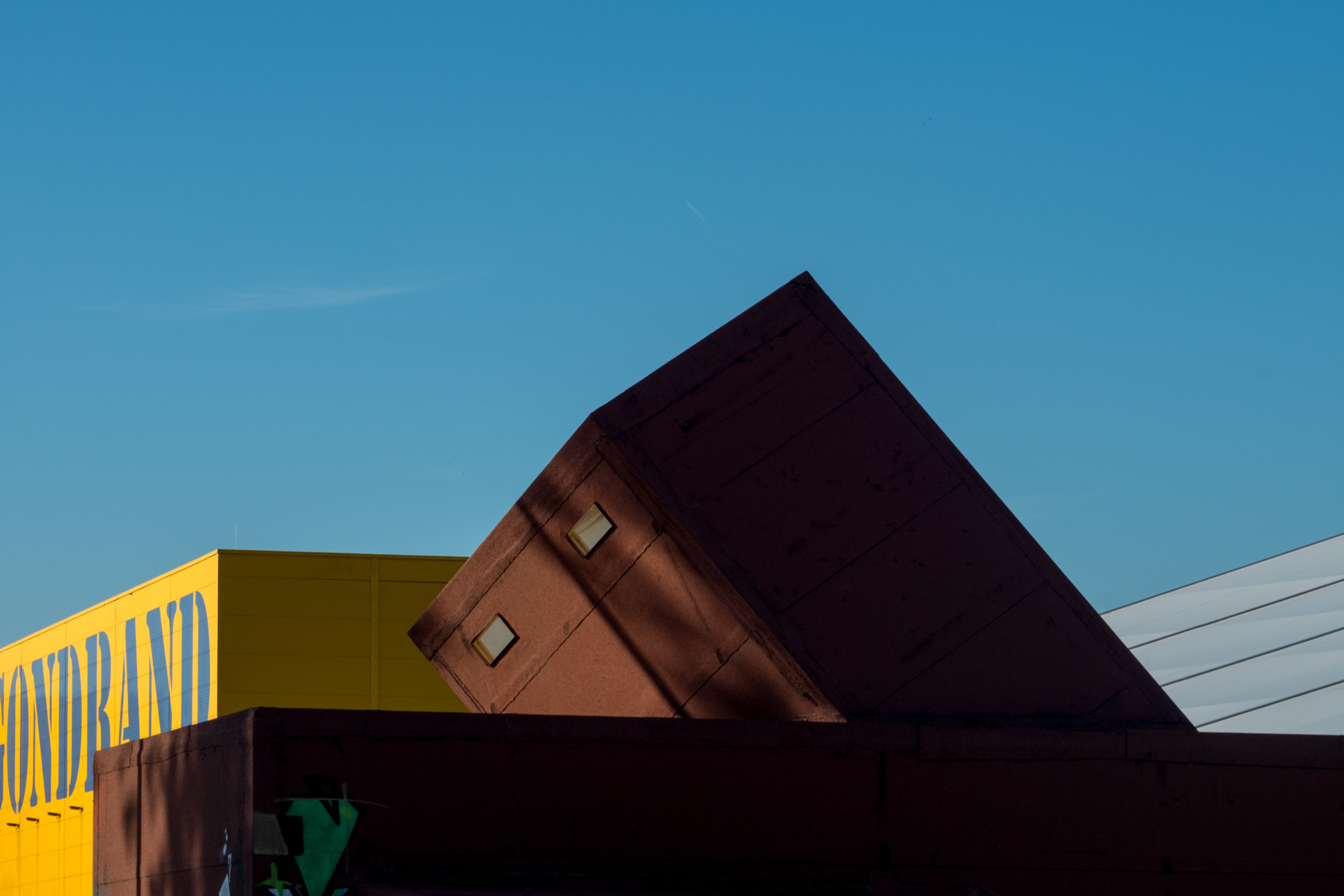 Sony 75-300mm F4.5-5.6 sample photo. Boxes photography