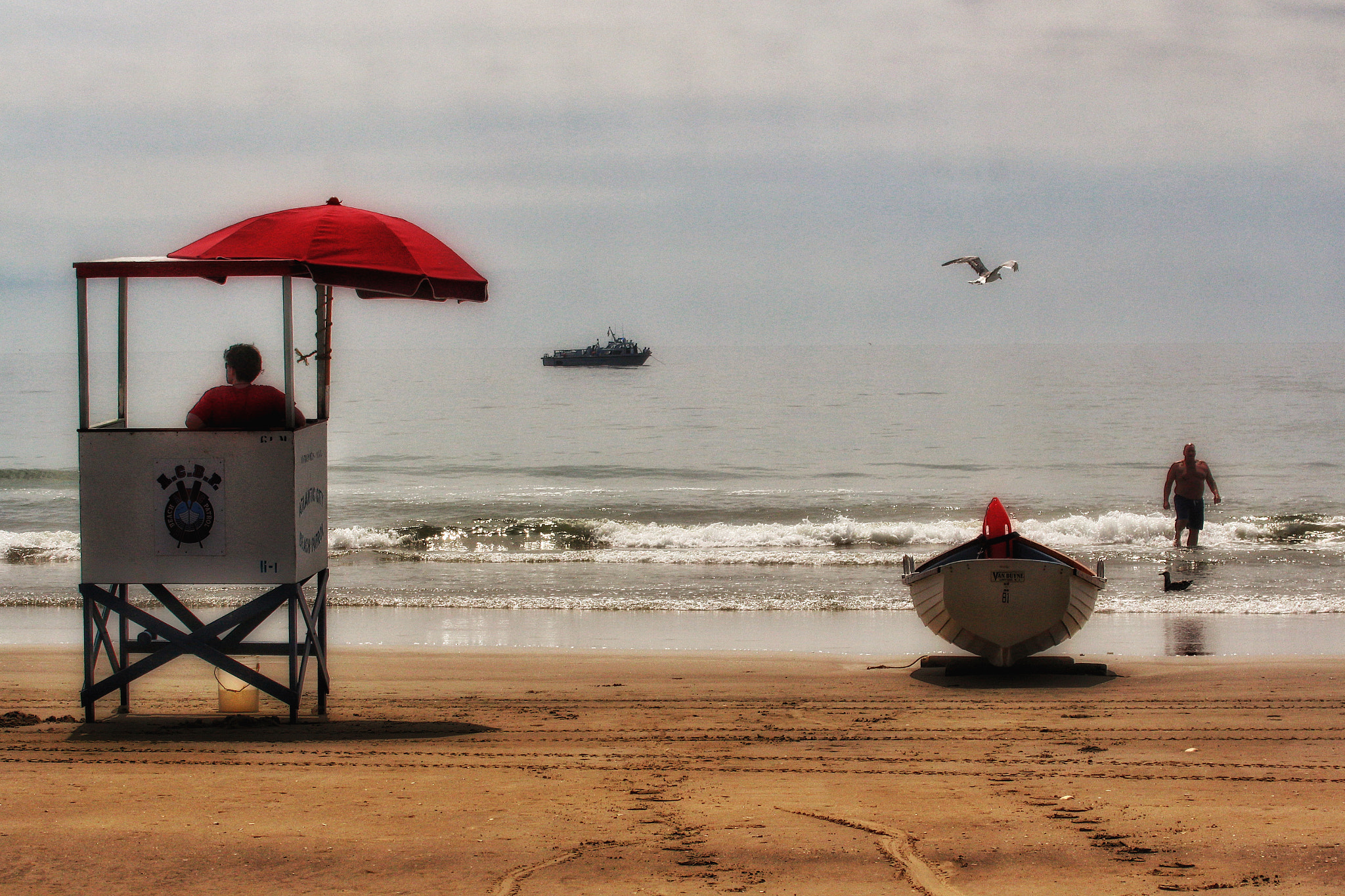 Canon EF 70-300mm F4-5.6L IS USM sample photo. Soft focus beach scene photography