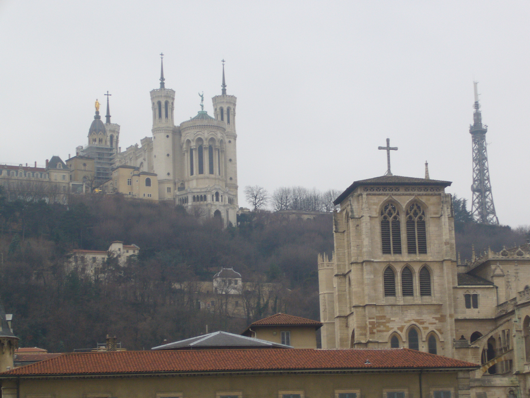 Panasonic DMC-FX9 sample photo. Lyon 2009 happy new year fourvière photography
