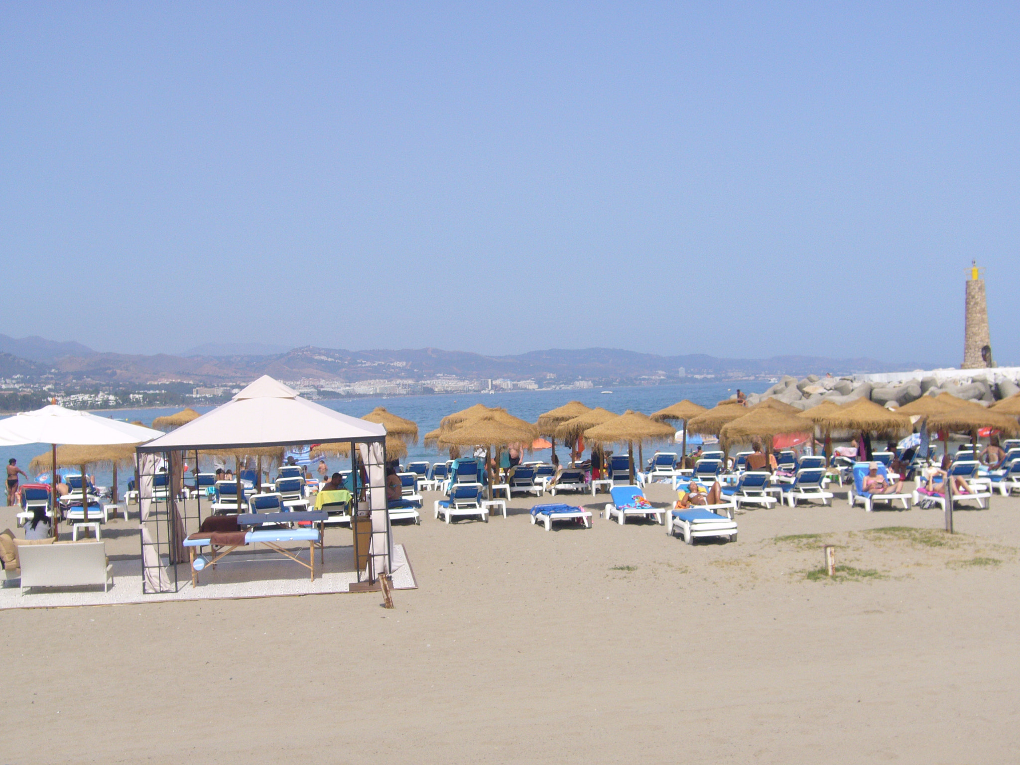 Panasonic DMC-FX9 sample photo. Heat and culture, beach and famous photography