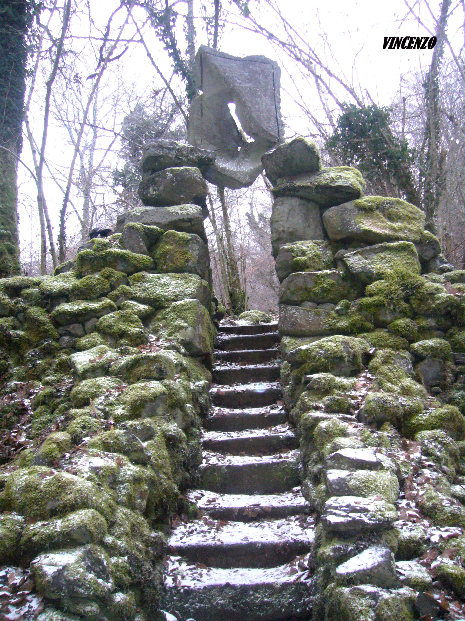 Panasonic DMC-FX9 sample photo. Unexpected winter & stones photography