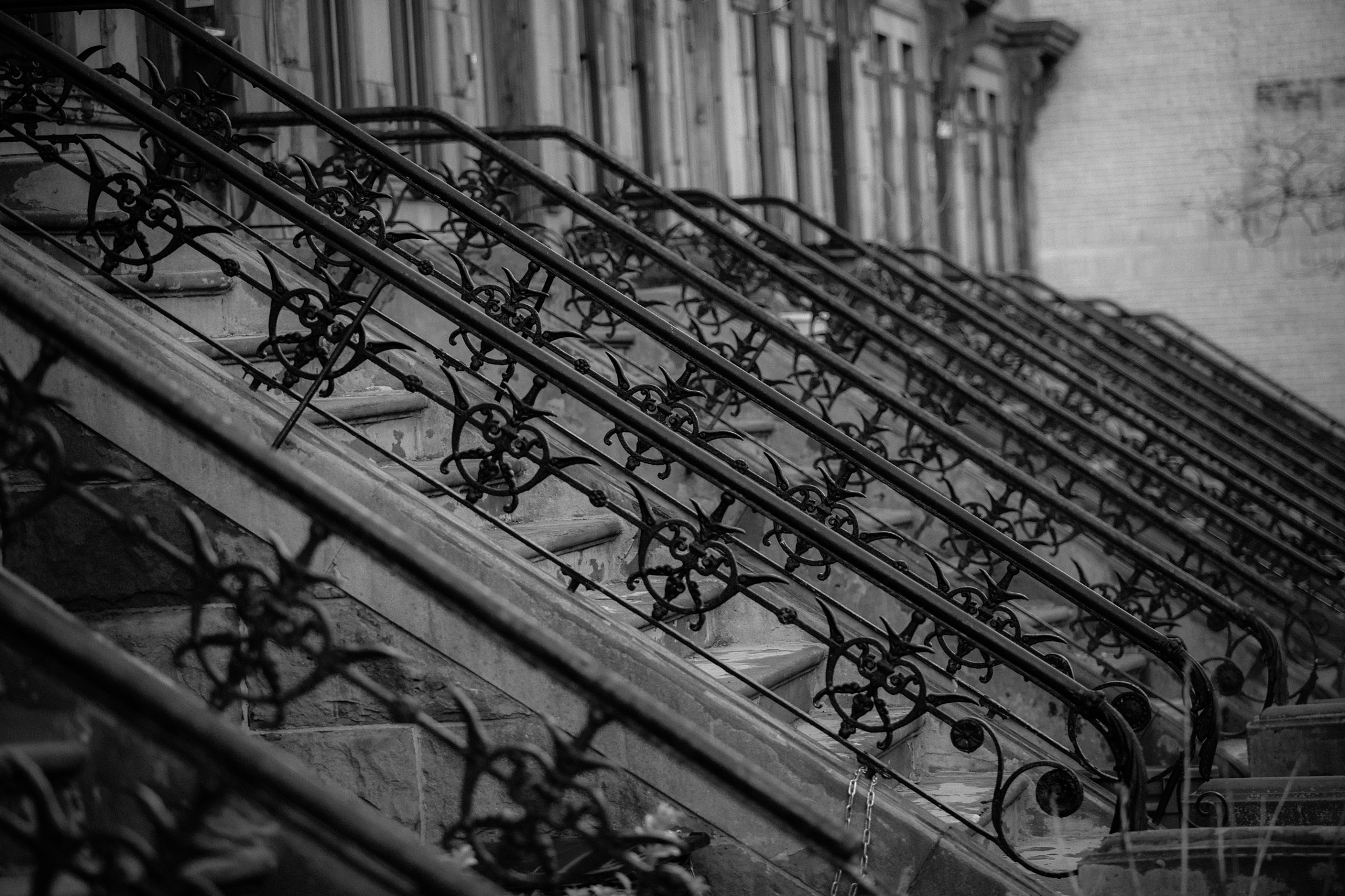 Canon EF 70-200mm F2.8L USM sample photo. Neighbor stairs photography