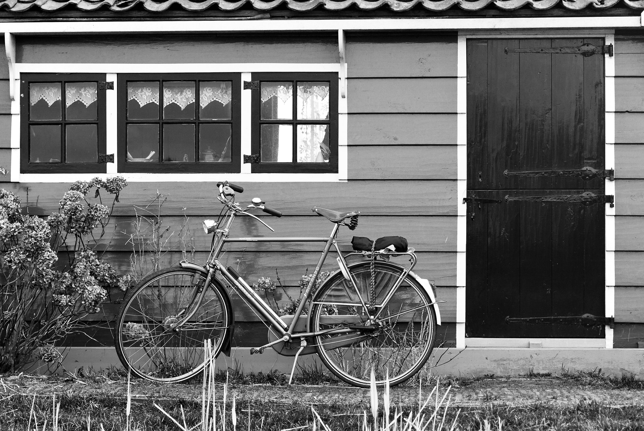 Canon EOS 40D sample photo. Zaanse schans bike photography