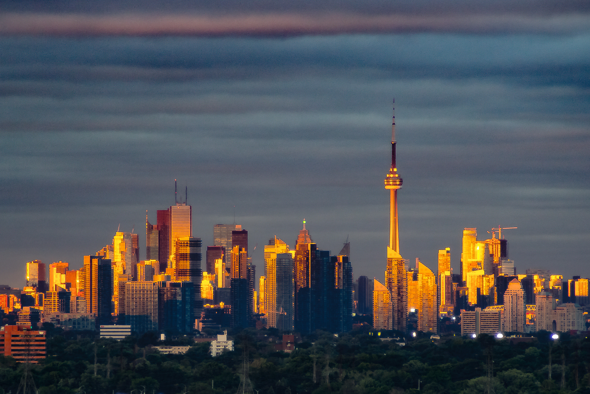 Canon EOS 1200D (EOS Rebel T5 / EOS Kiss X70 / EOS Hi) sample photo. Toronto sunset photography