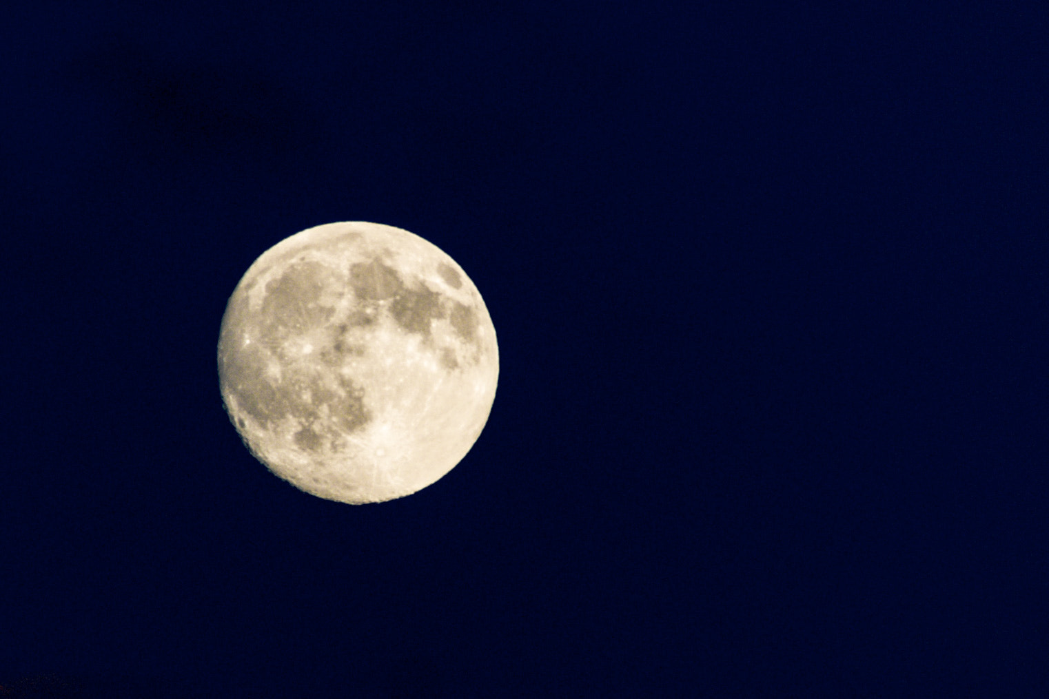 Canon EOS 1200D (EOS Rebel T5 / EOS Kiss X70 / EOS Hi) sample photo. Lunar rise photography