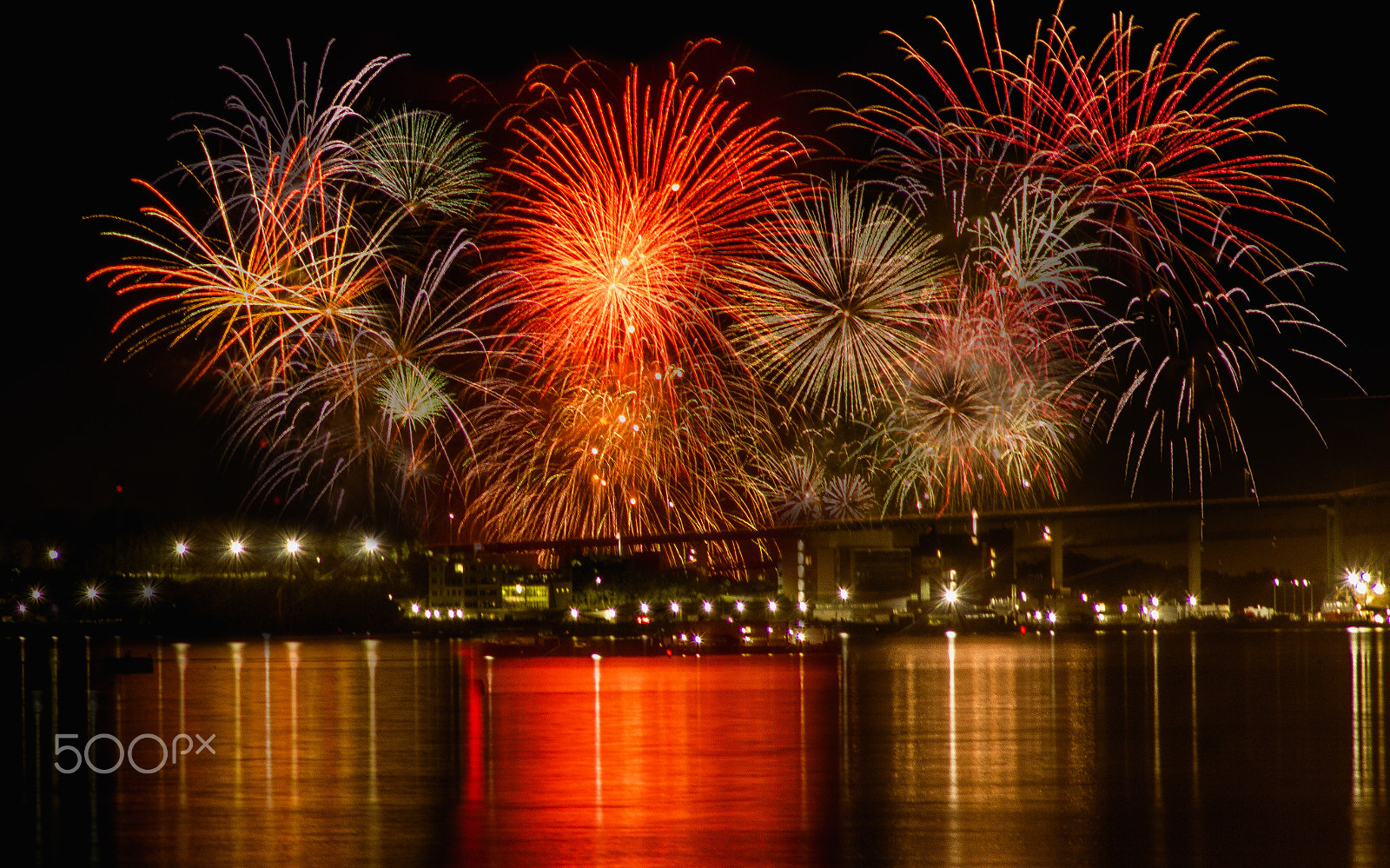 Canon EF 75-300mm f/4-5.6 USM sample photo. Fireworks over halifax harbour photography