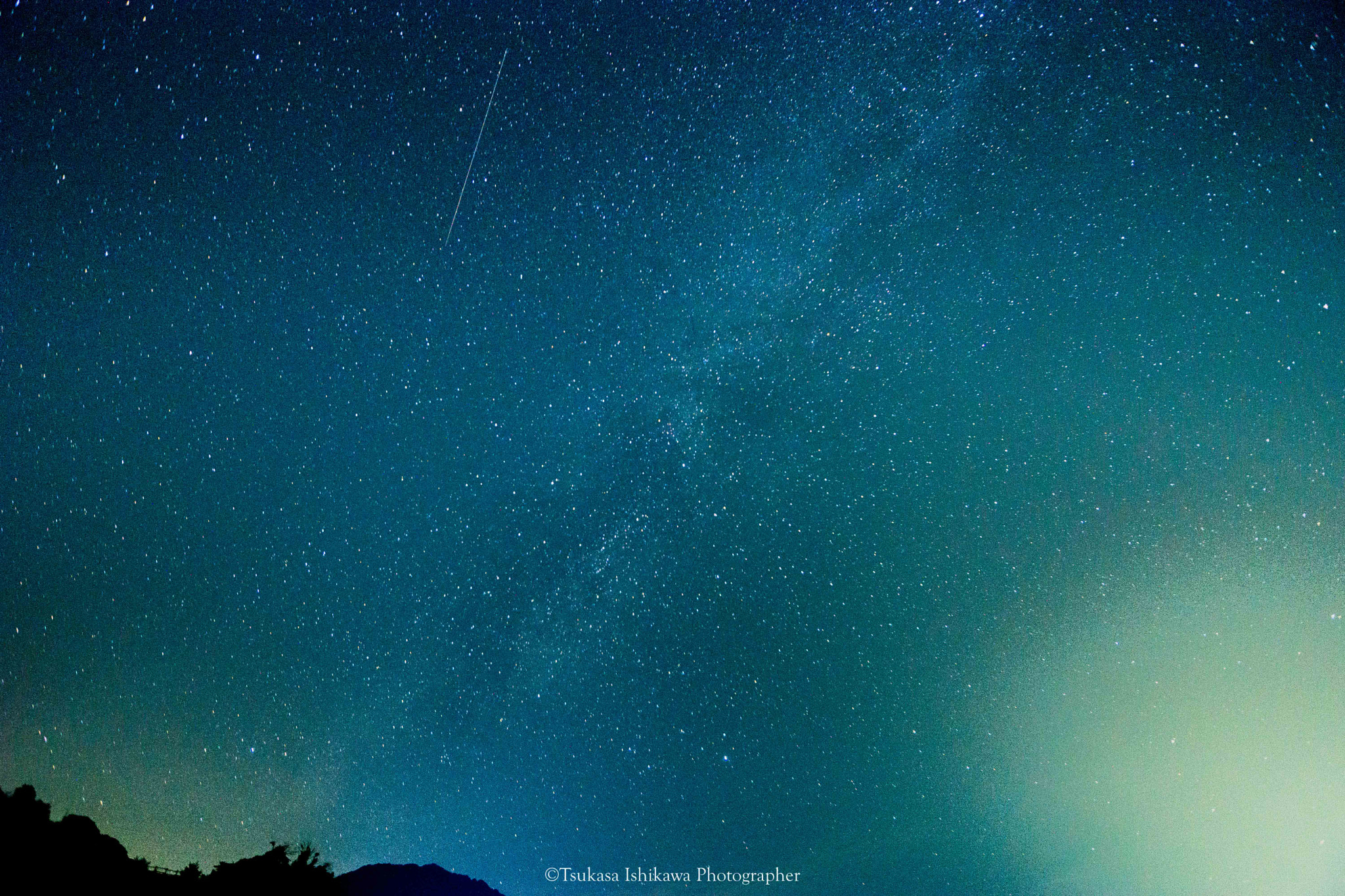Sony a99 II + Sony Vario-Sonnar T* 16-35mm F2.8 ZA SSM II sample photo. Milky way and meteor photography