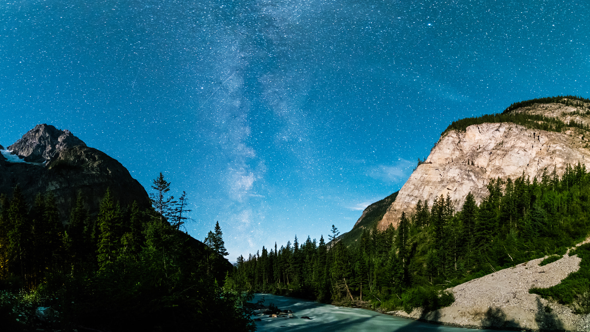 Rokinon 12mm f/2.0 NCS CS sample photo. Kicking horse photography