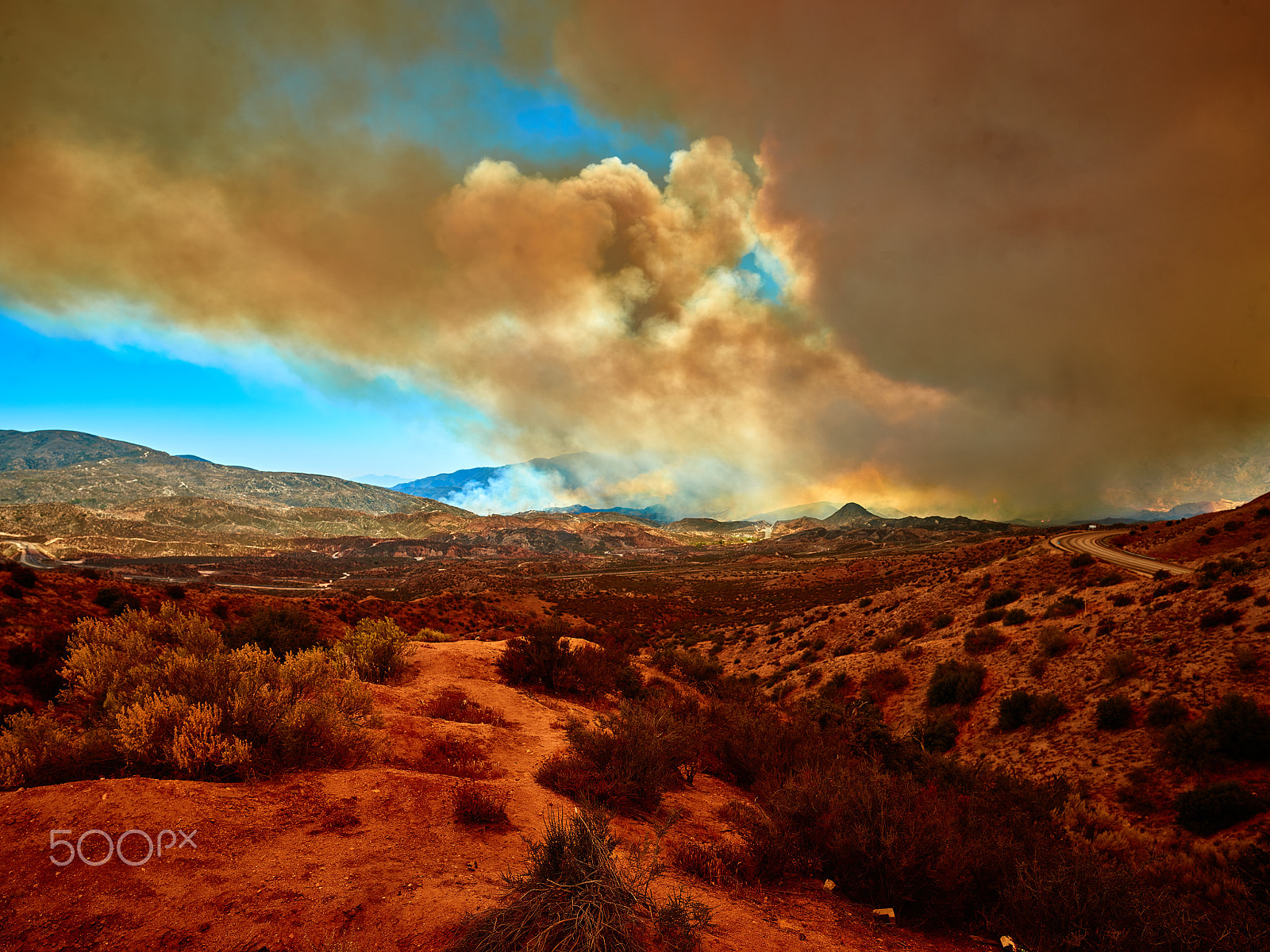 Phase One IQ3 100MP + Schneider LS 35mm f/3.5 sample photo. California wildfire gaining strength photography
