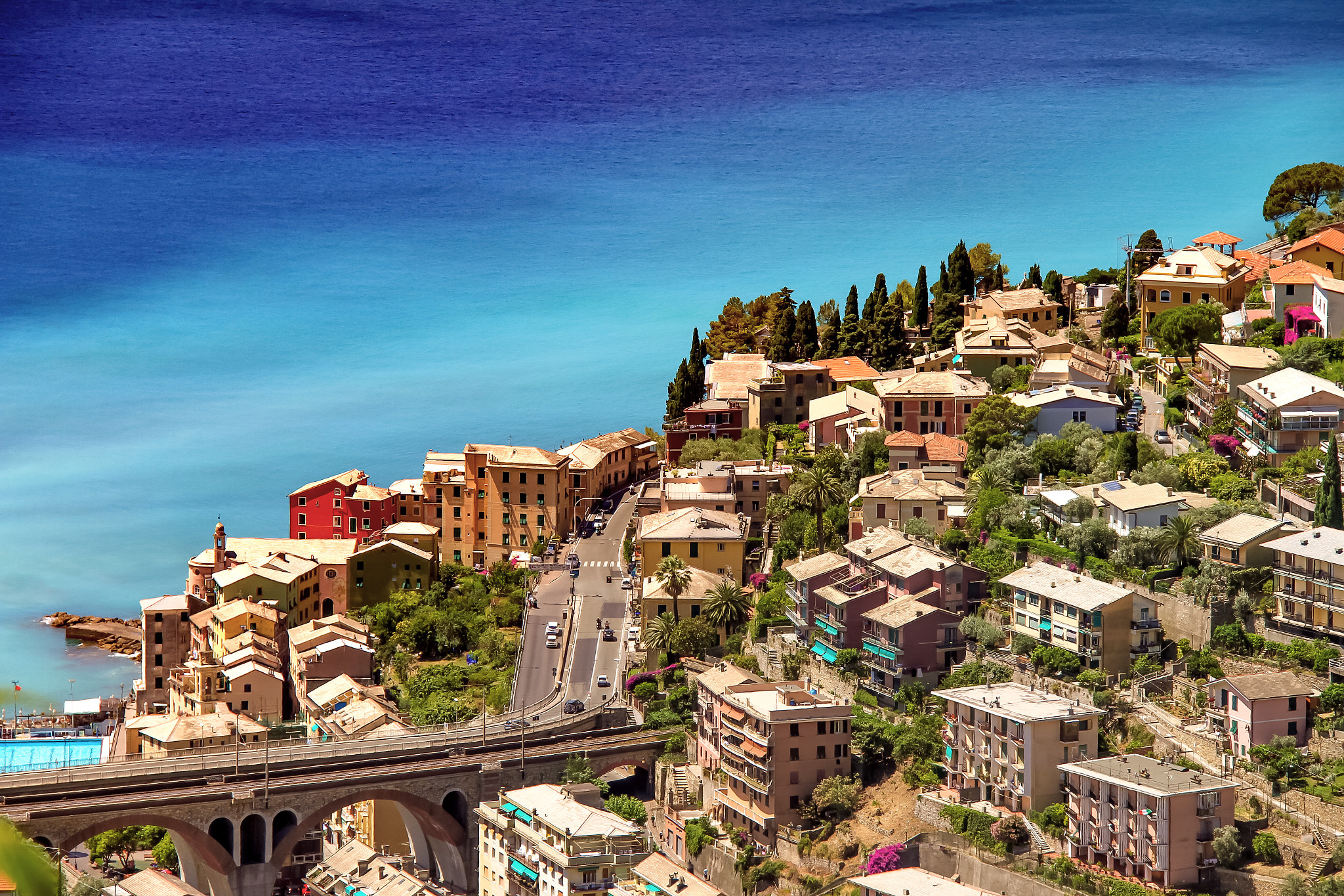 Canon EF-S 18-200mm F3.5-5.6 IS sample photo. #sori #italy #italianriviera #travel #europe photography