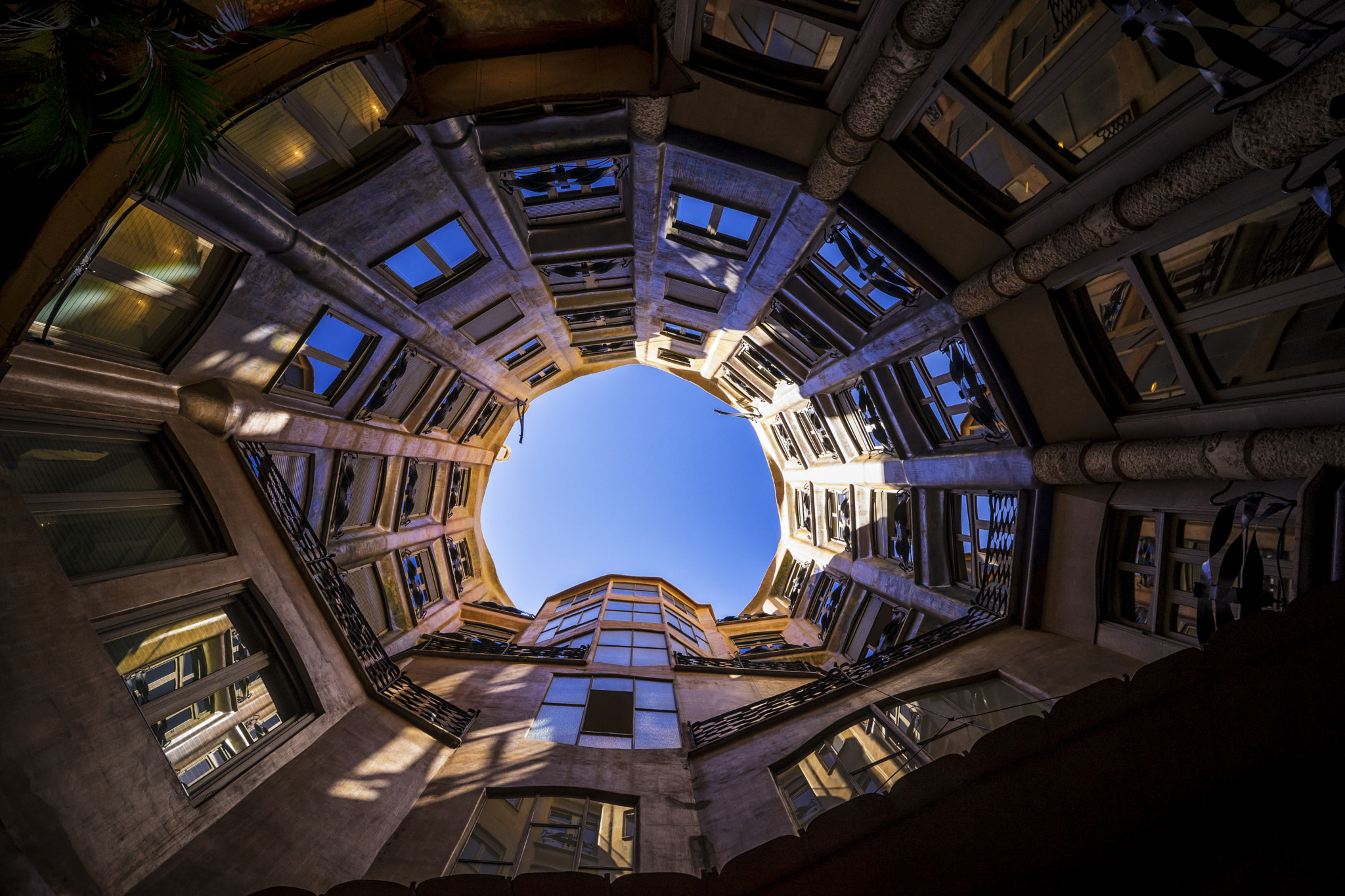 Sony a7 + ZEISS Batis 18mm F2.8 sample photo. La pedrera photography