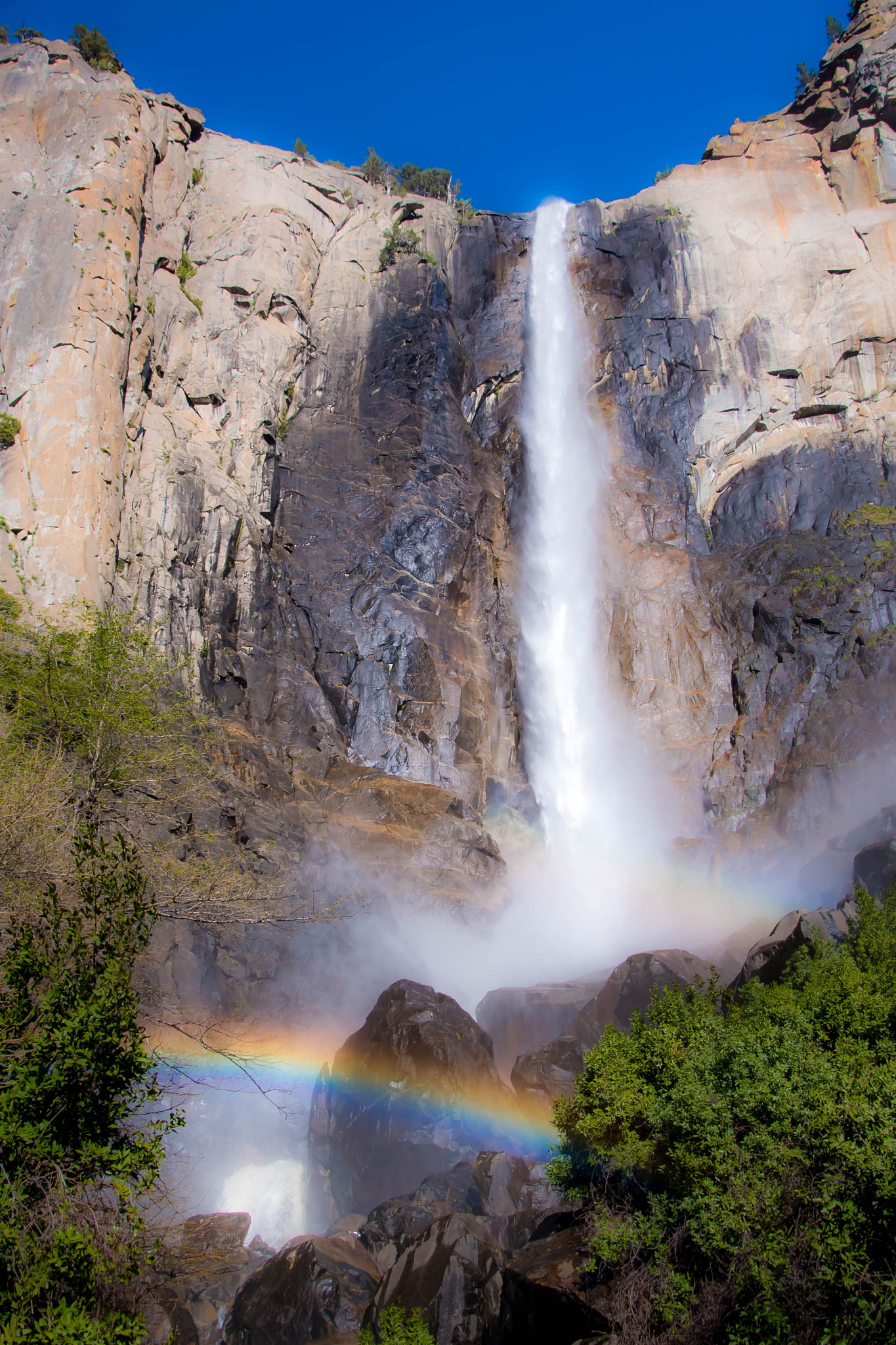 Nikon D750 + Nikon AF-S DX Nikkor 18-105mm F3.5-5.6G ED VR sample photo. Yosemite waterfalls  photography