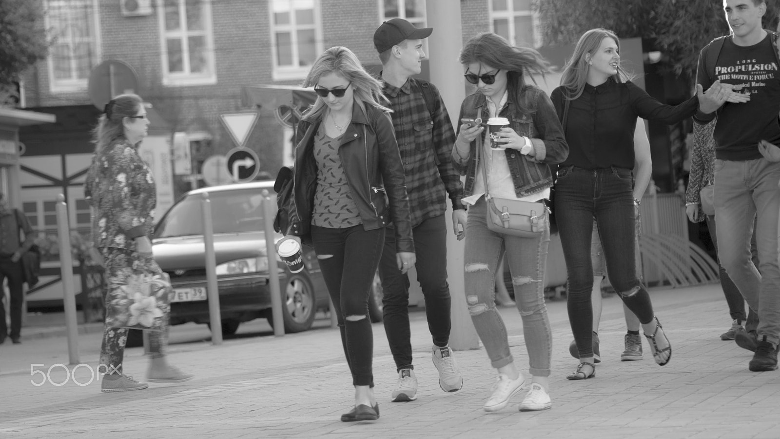 Sony SLT-A65 (SLT-A65V) + Sigma 70-300mm F4-5.6 DL Macro sample photo. Girls in glasses photography